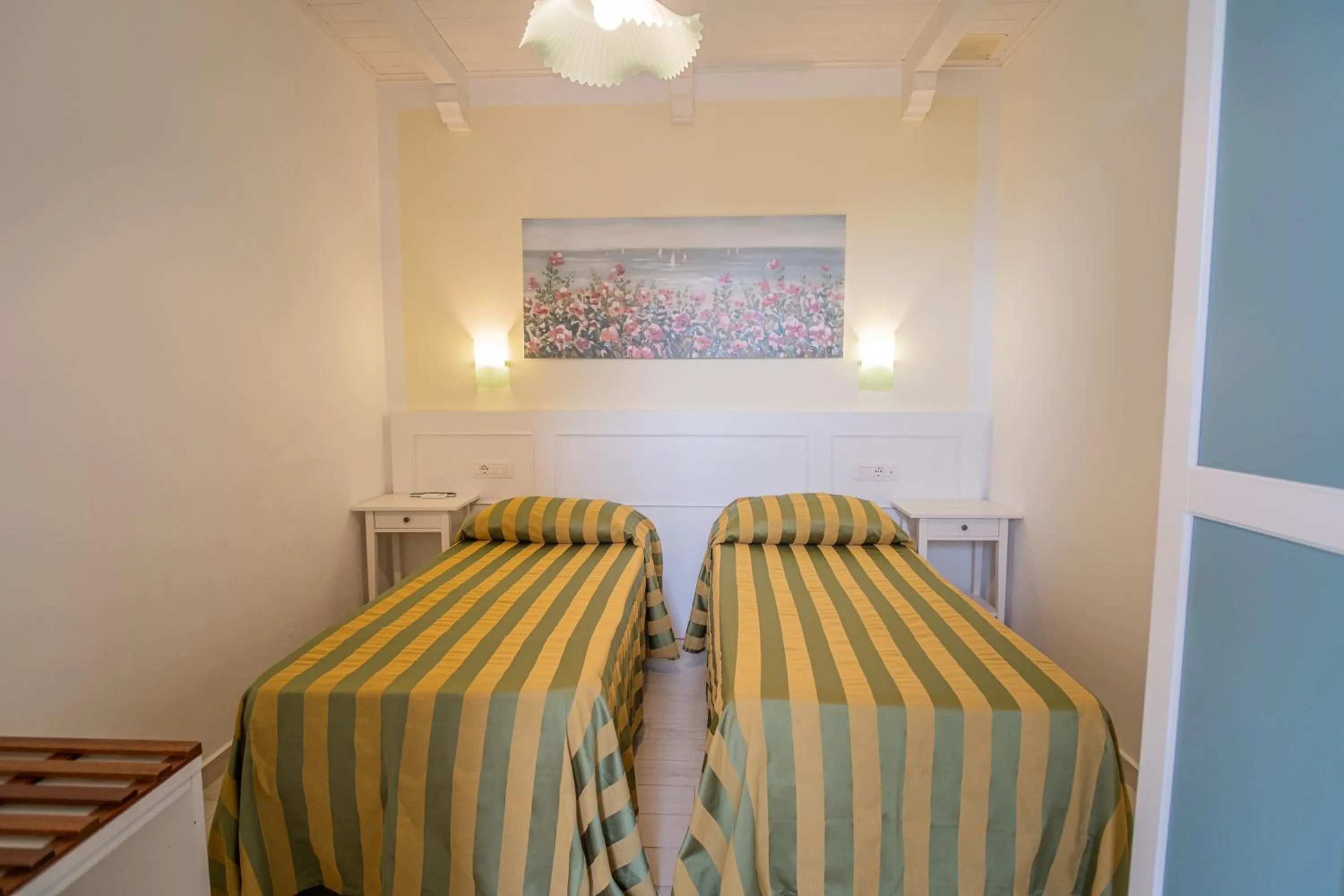 Bed in Hotel Ristorante Borgo La Tana