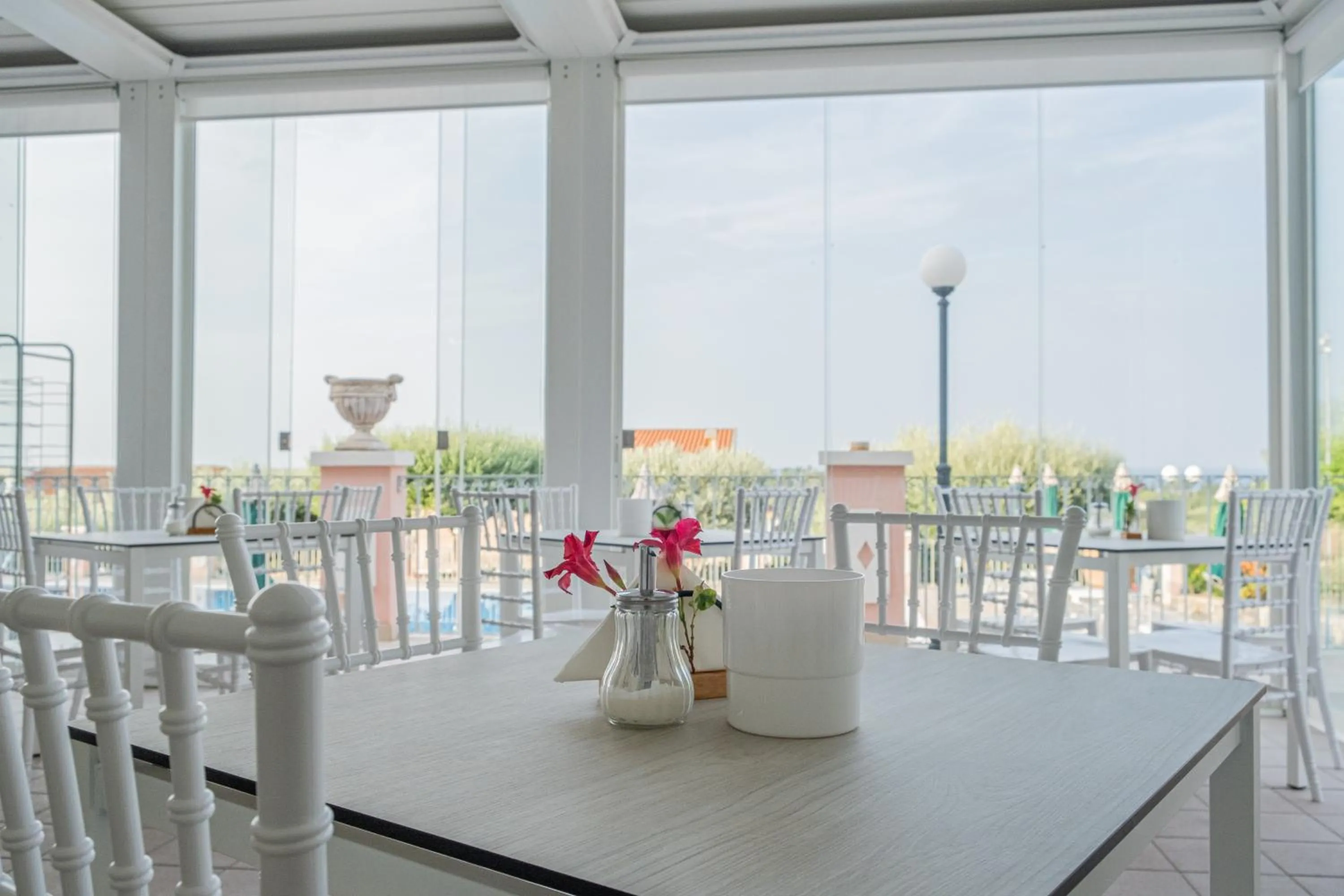 Patio in Hotel Ristorante Borgo La Tana