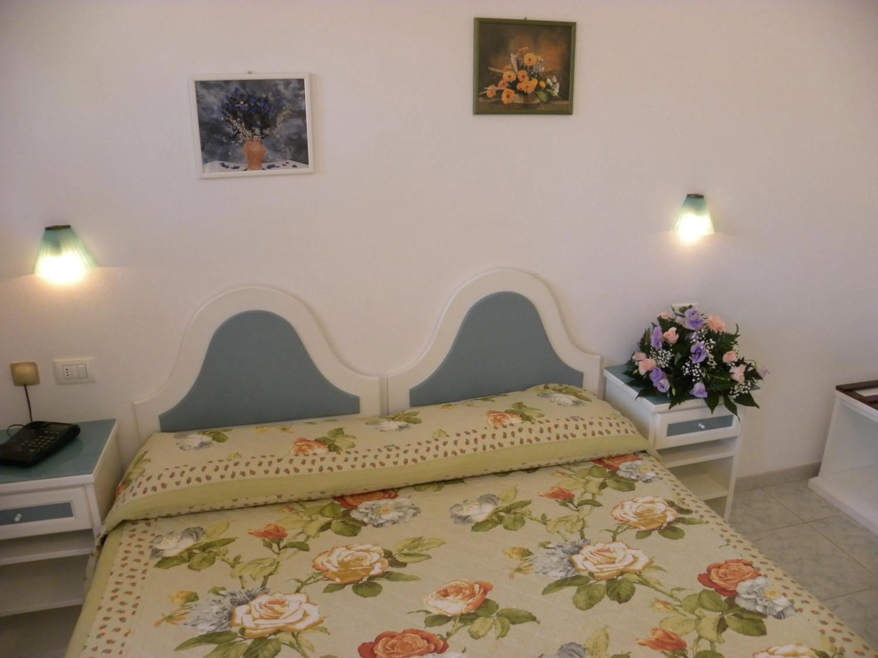 Photo of the whole room, Bed in Hotel Ristorante Borgo La Tana