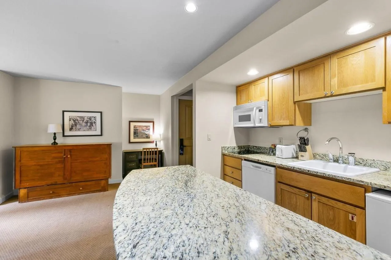 Seventh Mountain Resort