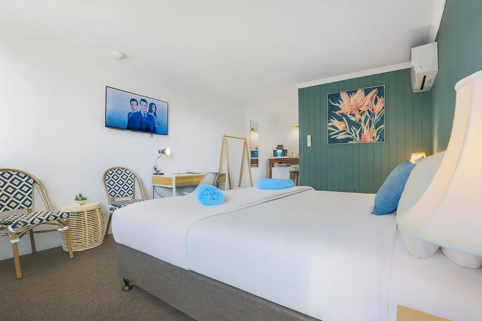 Bed in Coast Motel Eden