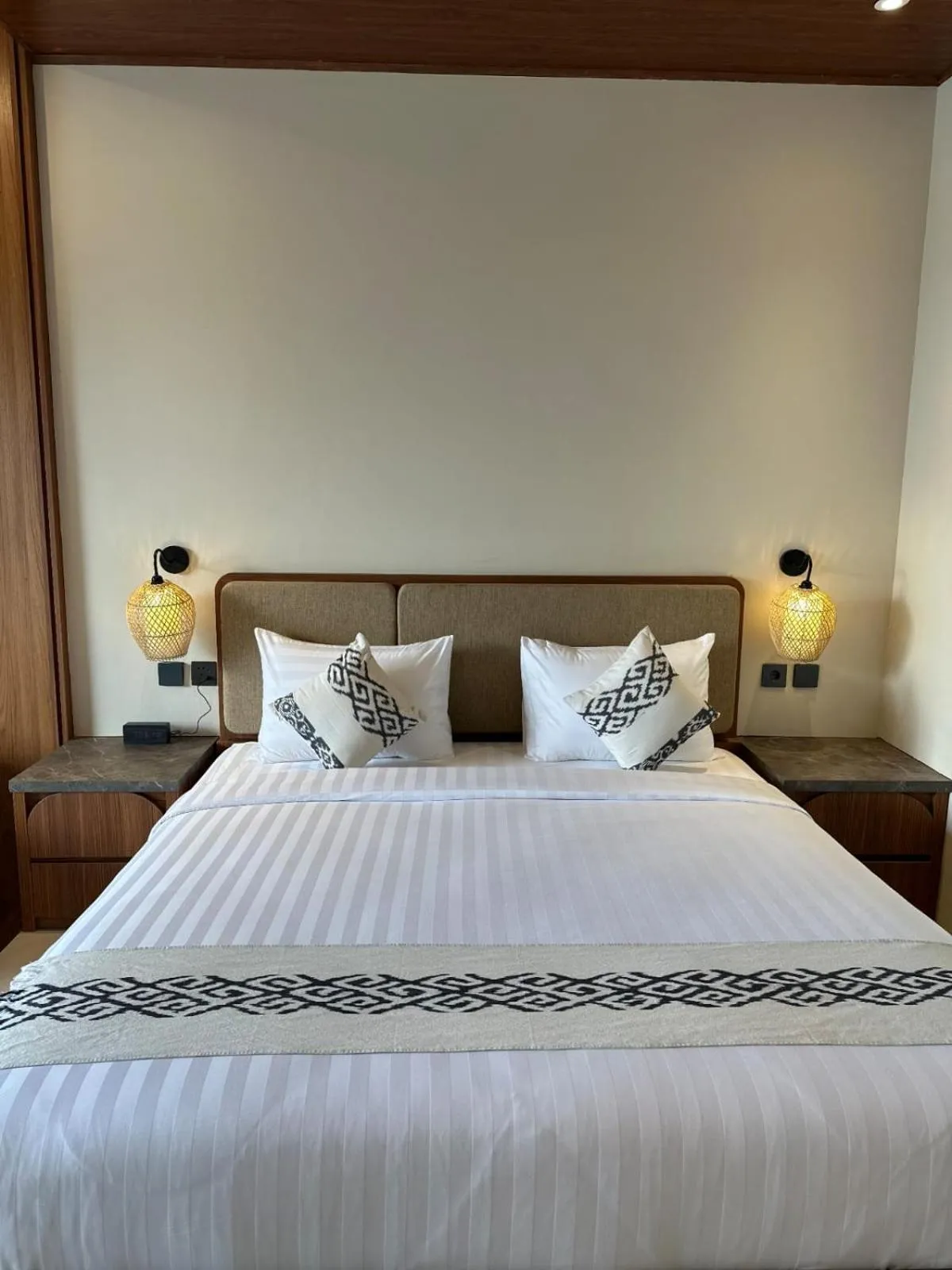 Bed in De Pointé Resort & Resto