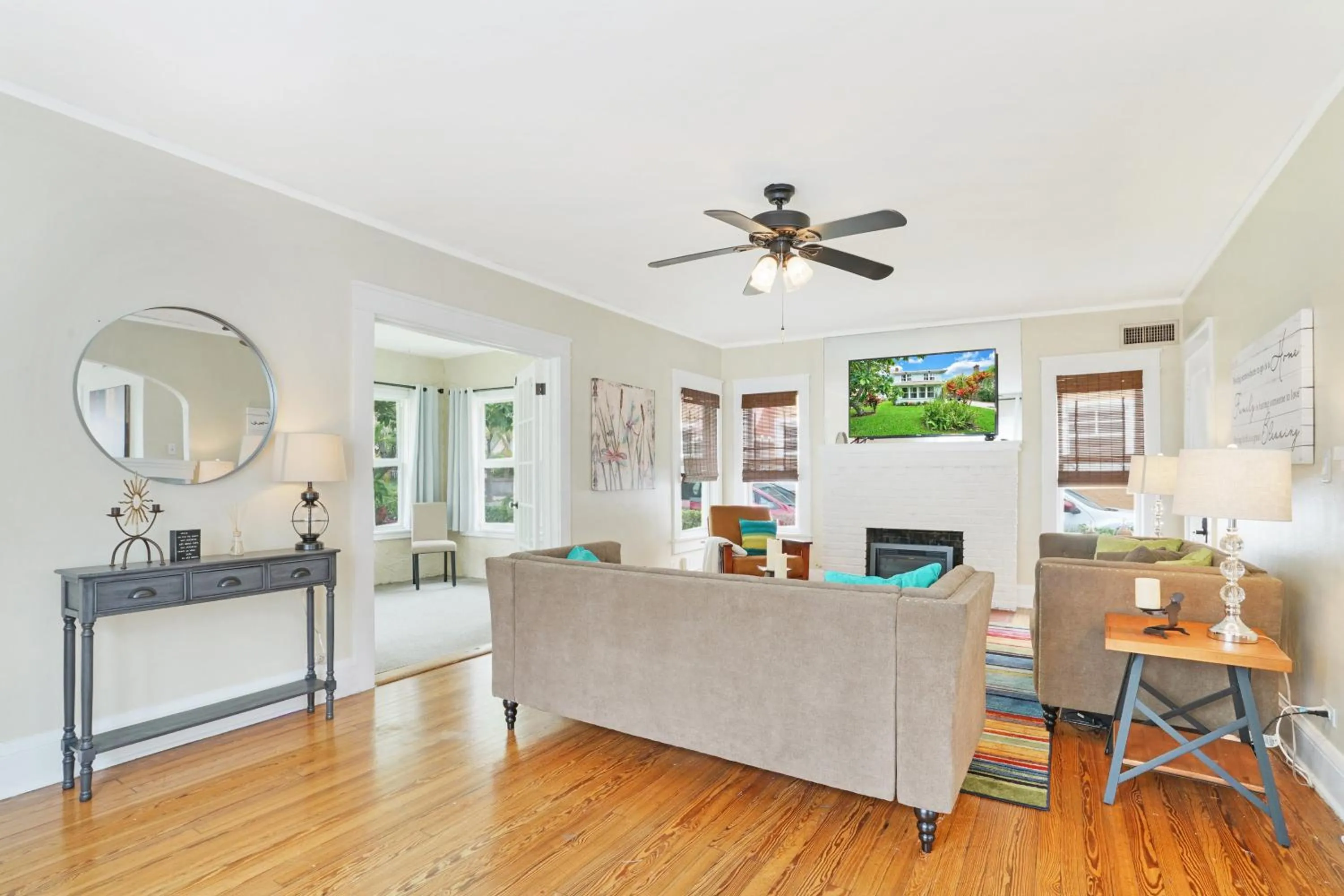 Living room in Charming Historic Home and Cottage minutes from the Intracoastal and the Beach
