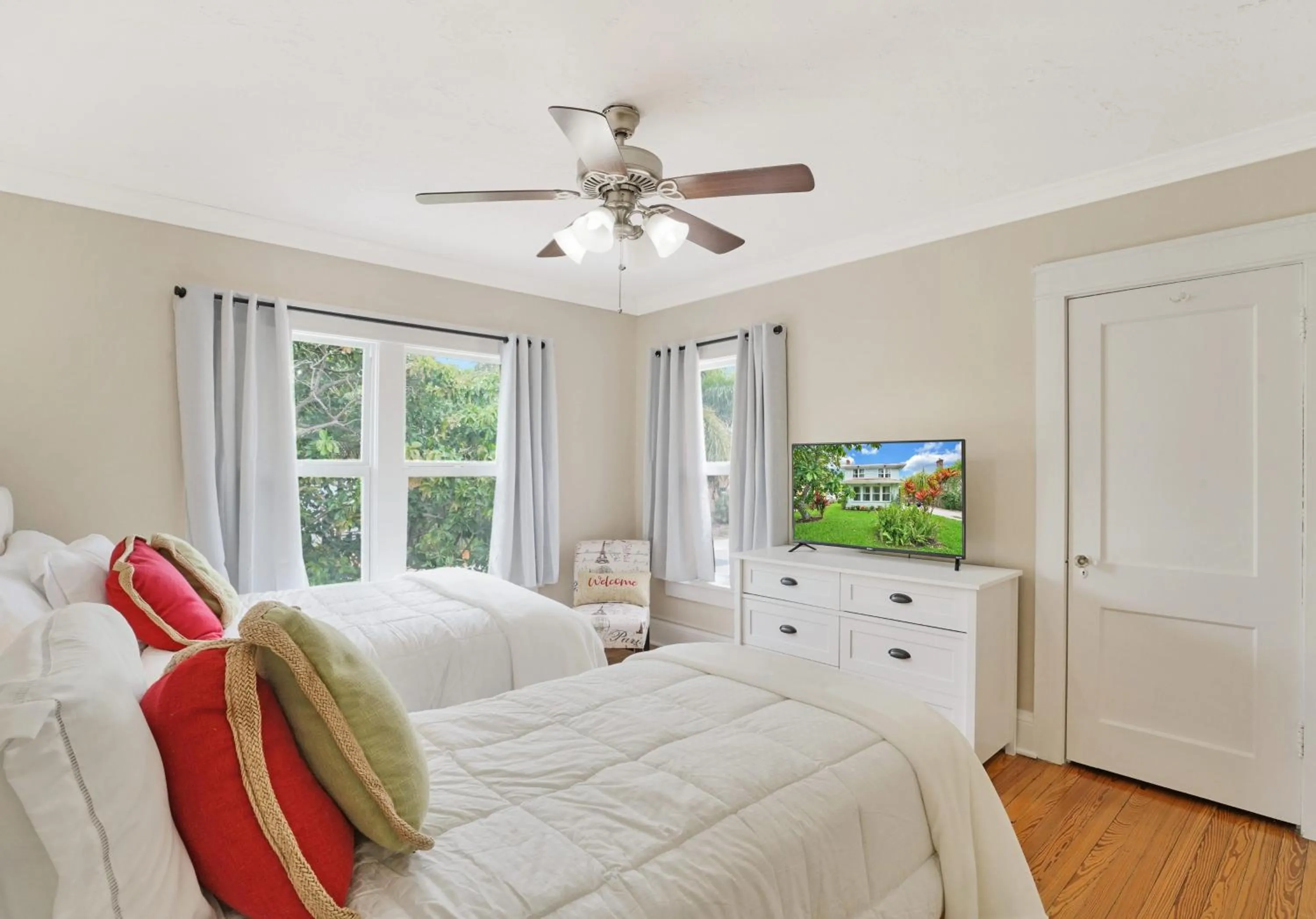 Bedroom, Bed in Charming Historic Home and Cottage minutes from the Intracoastal and the Beach