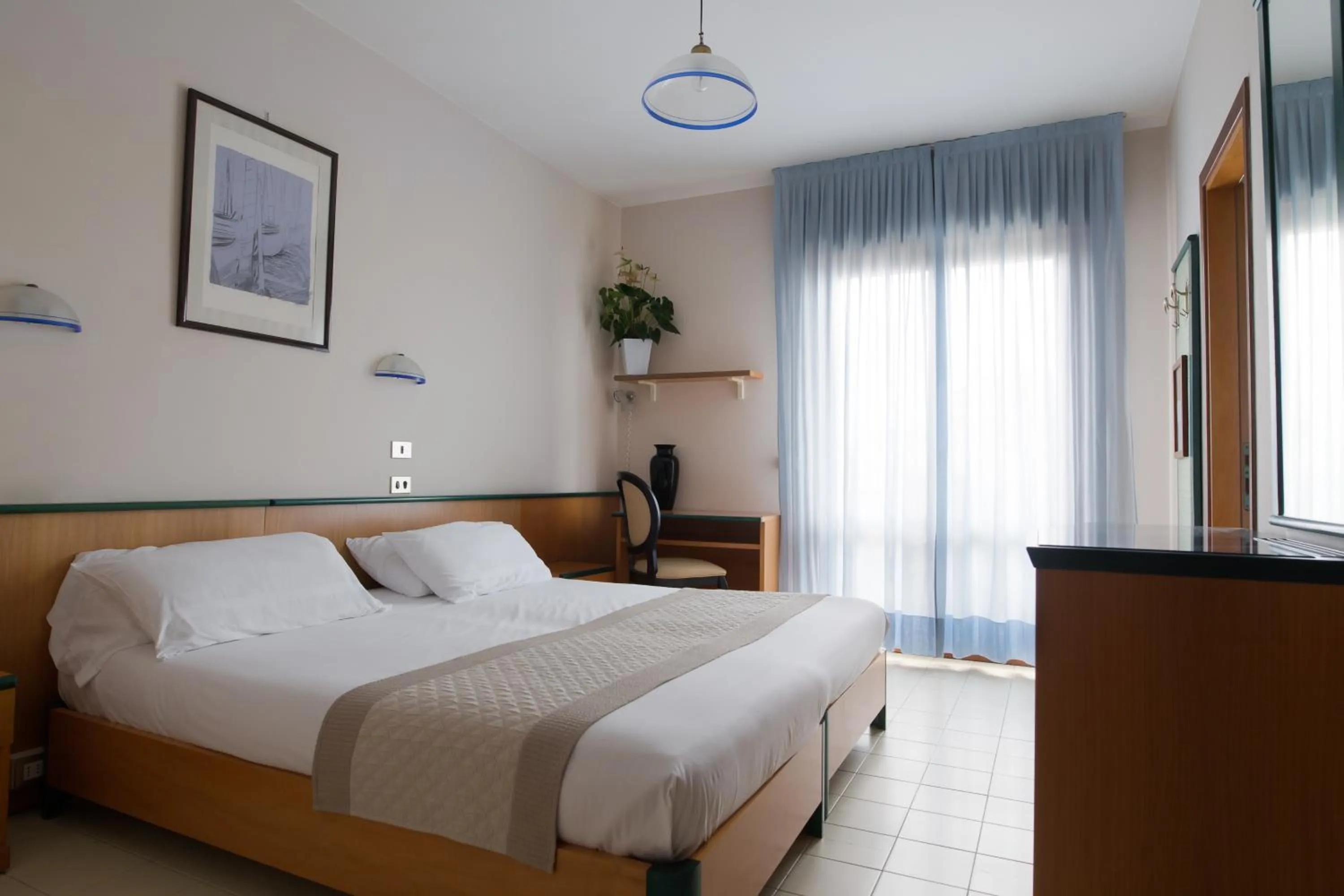 Photo of the whole room, Bed in Hotel Monaco & Quisisana