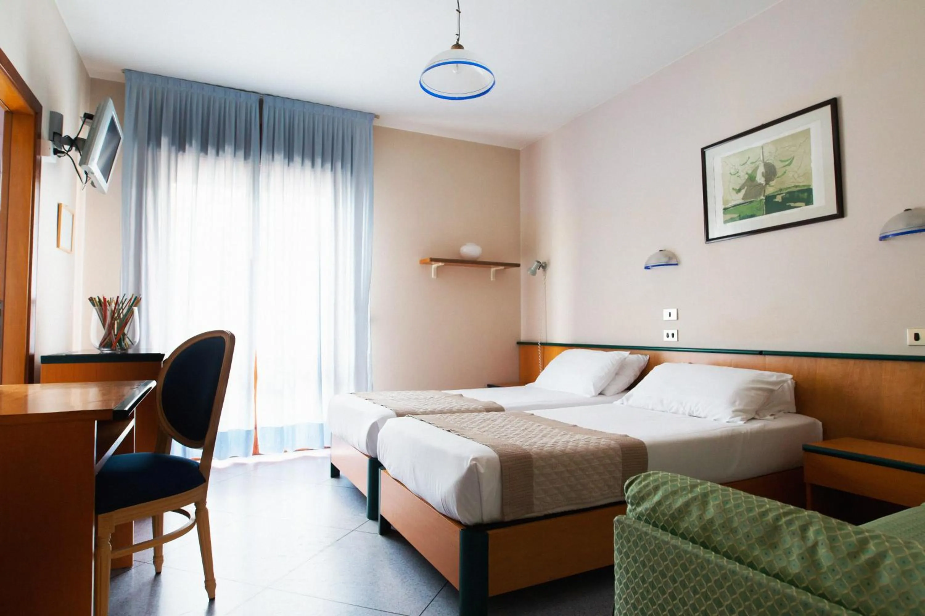 Photo of the whole room, Bed in Hotel Monaco & Quisisana