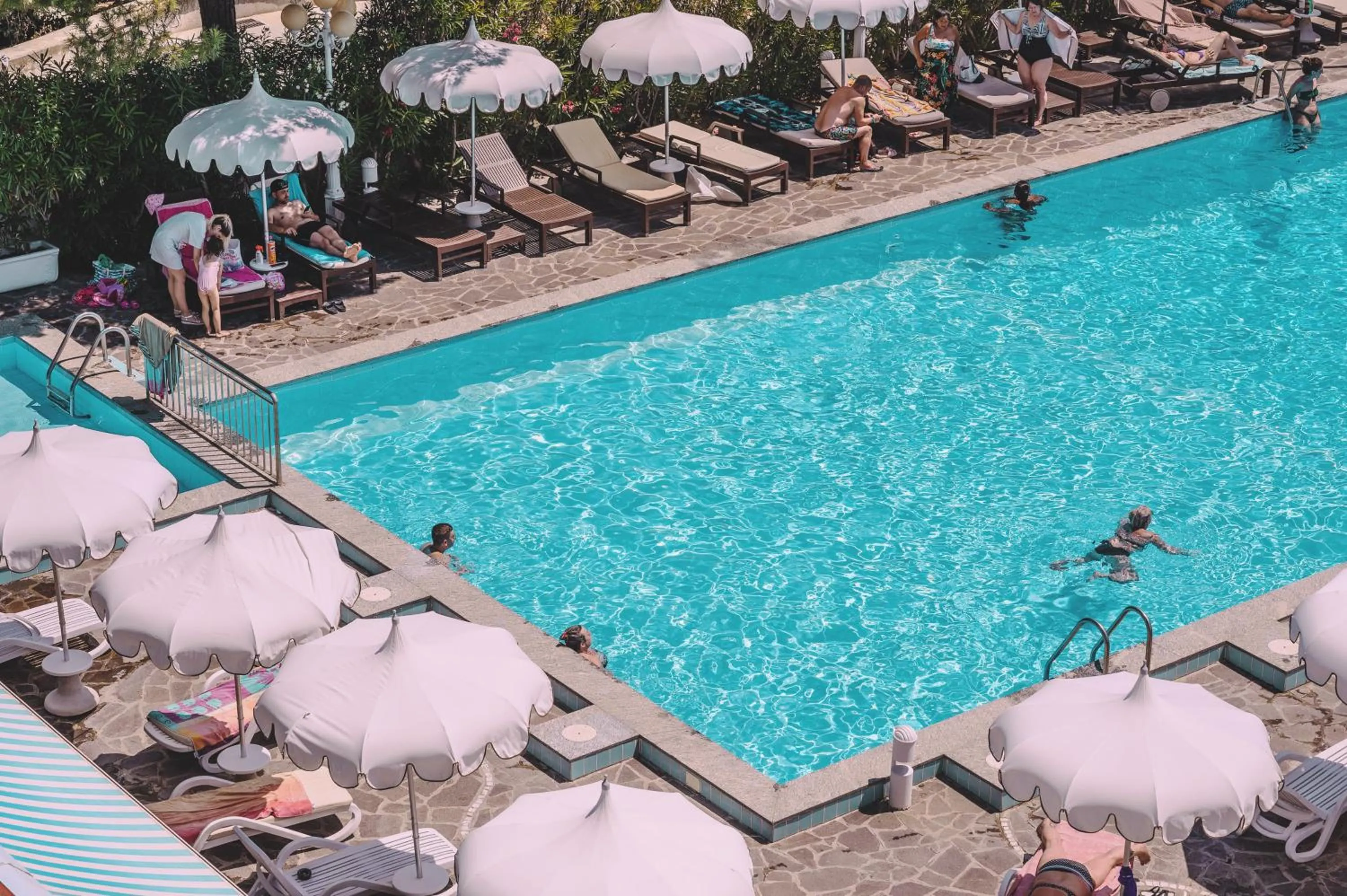 Swimming pool in Hotel Monaco & Quisisana