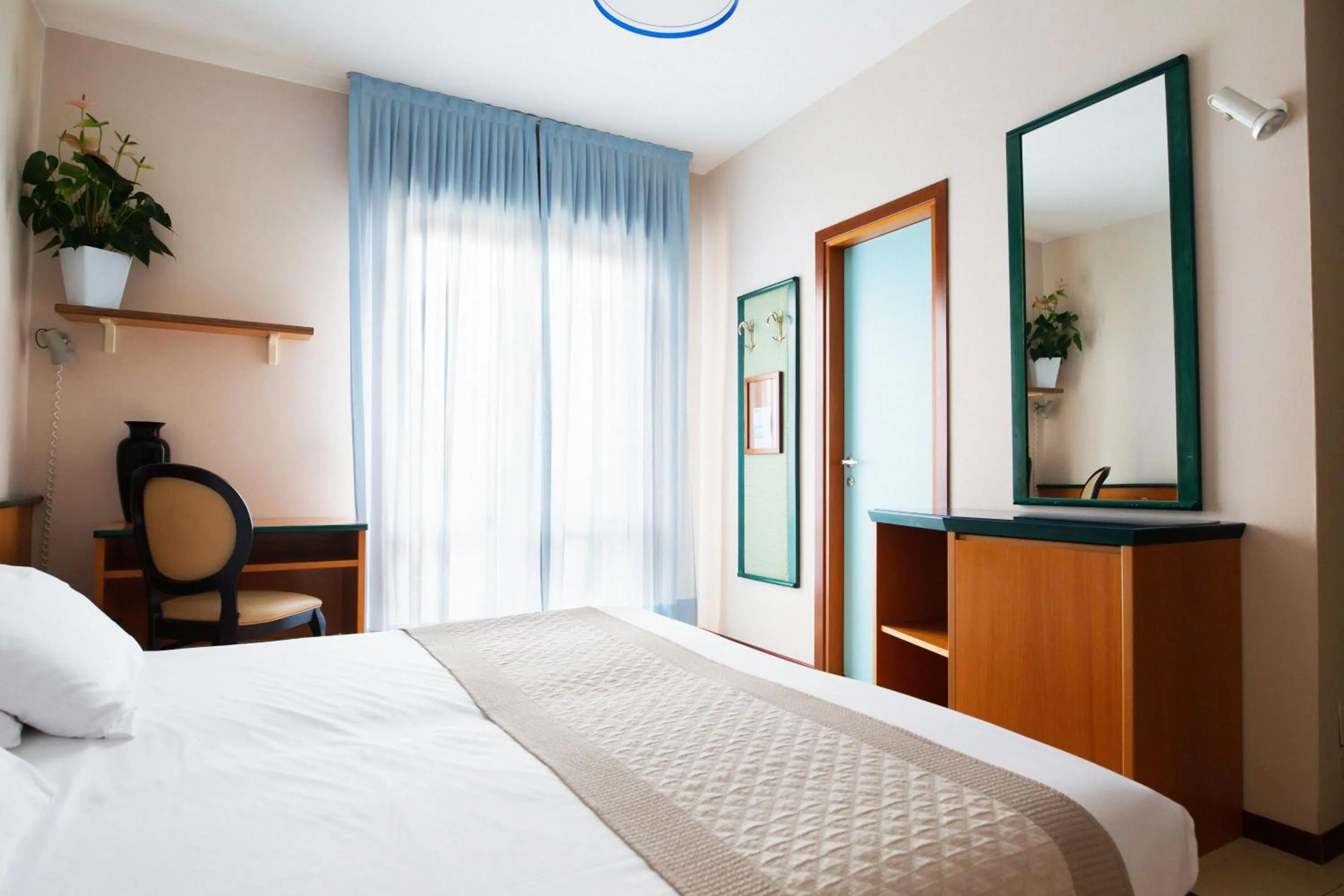 Photo of the whole room, Bed in Hotel Monaco & Quisisana