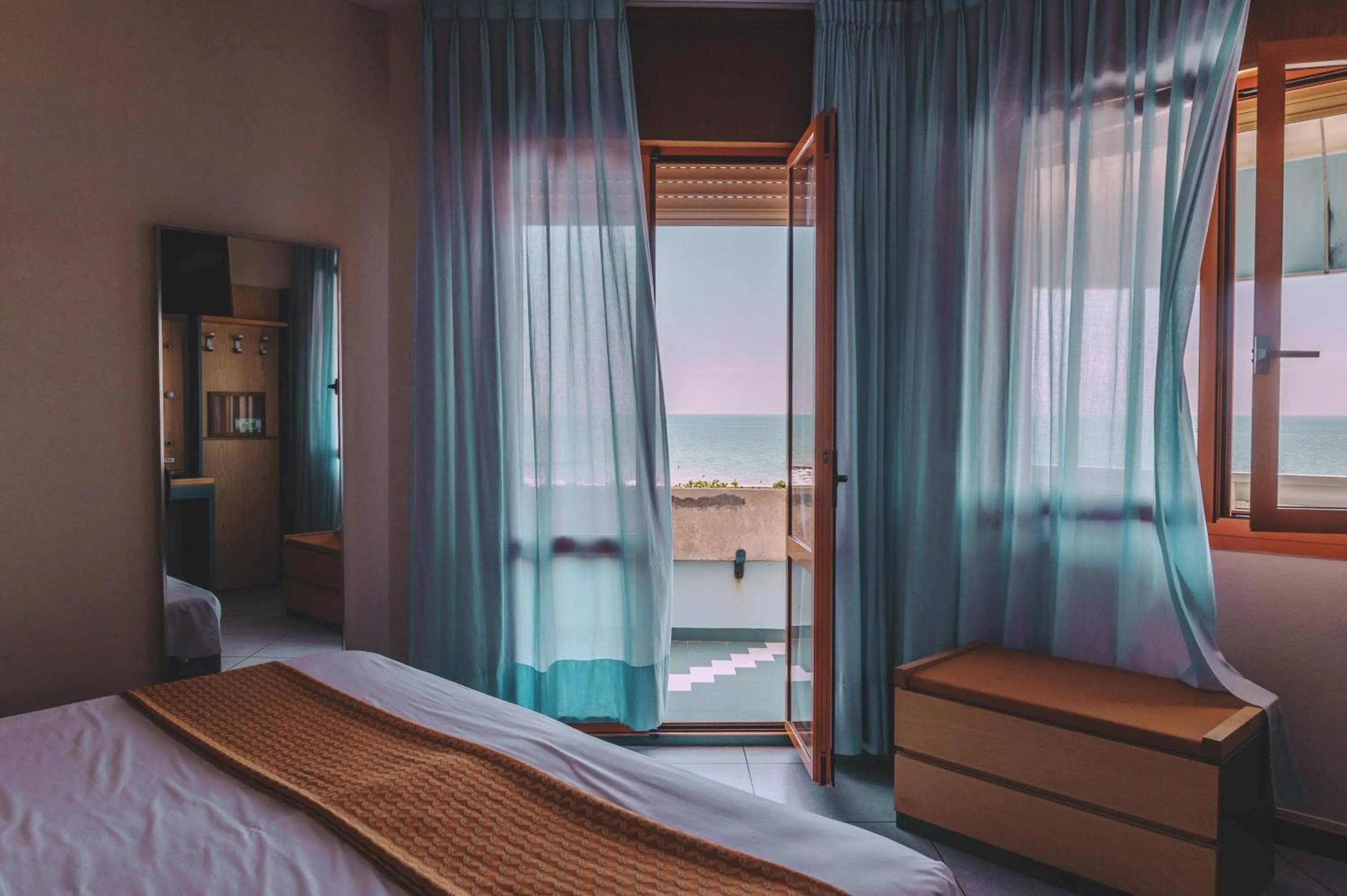 Bedroom, Bed in Hotel Monaco & Quisisana