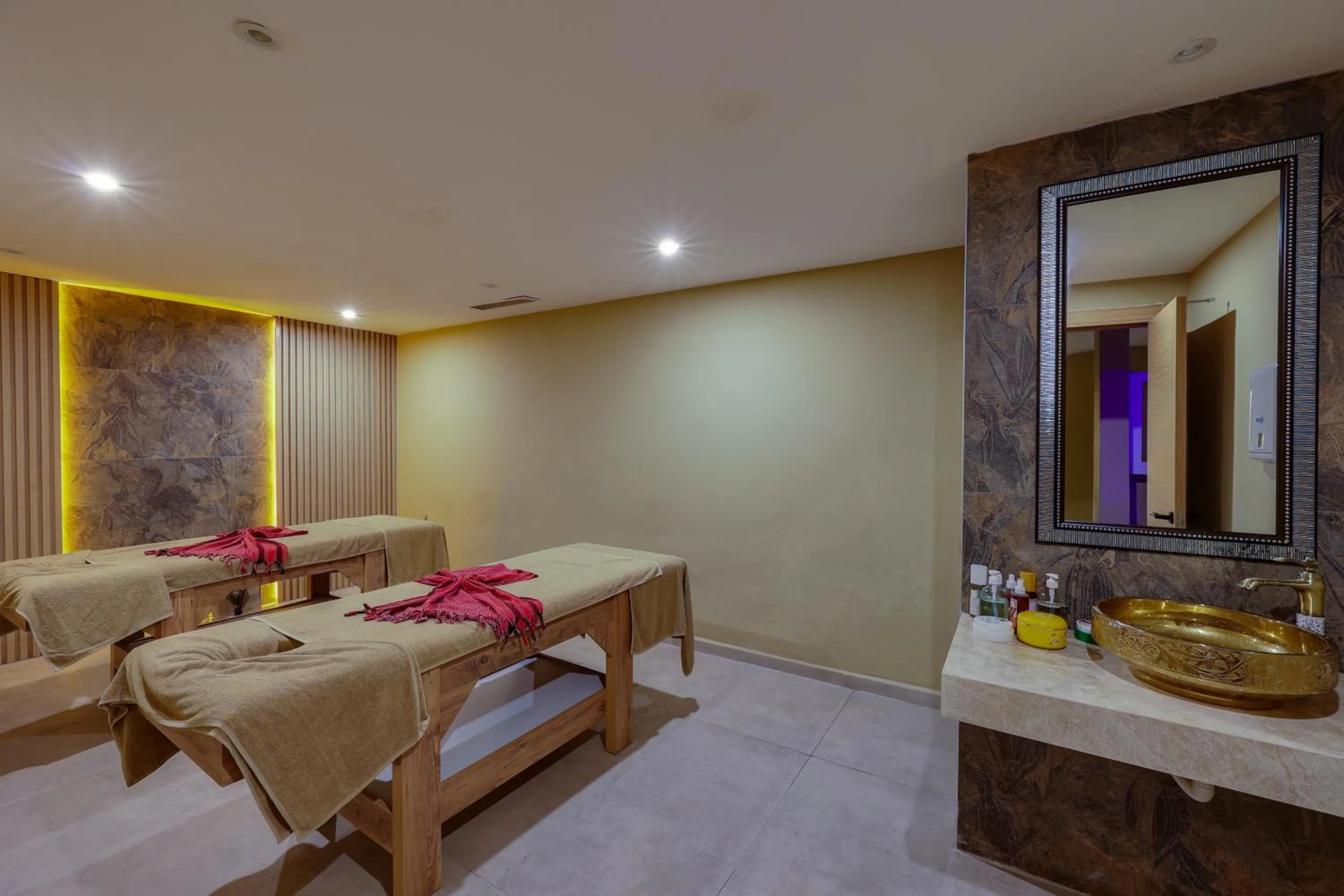 Spa and wellness centre/facilities in Faros Premium Beach