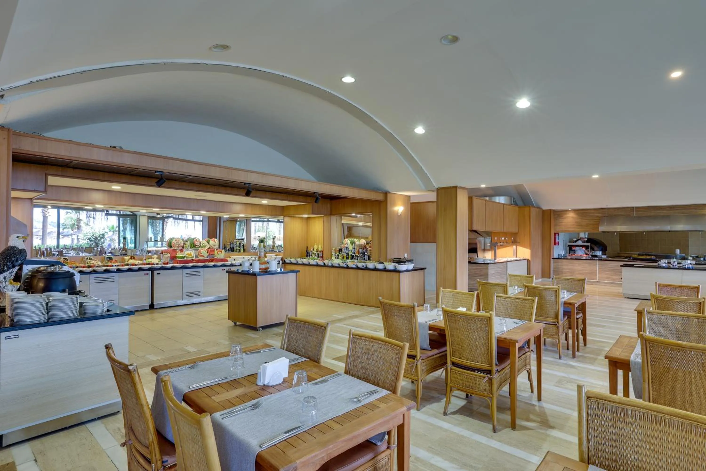 Restaurant/places to eat in Faros Premium Beach