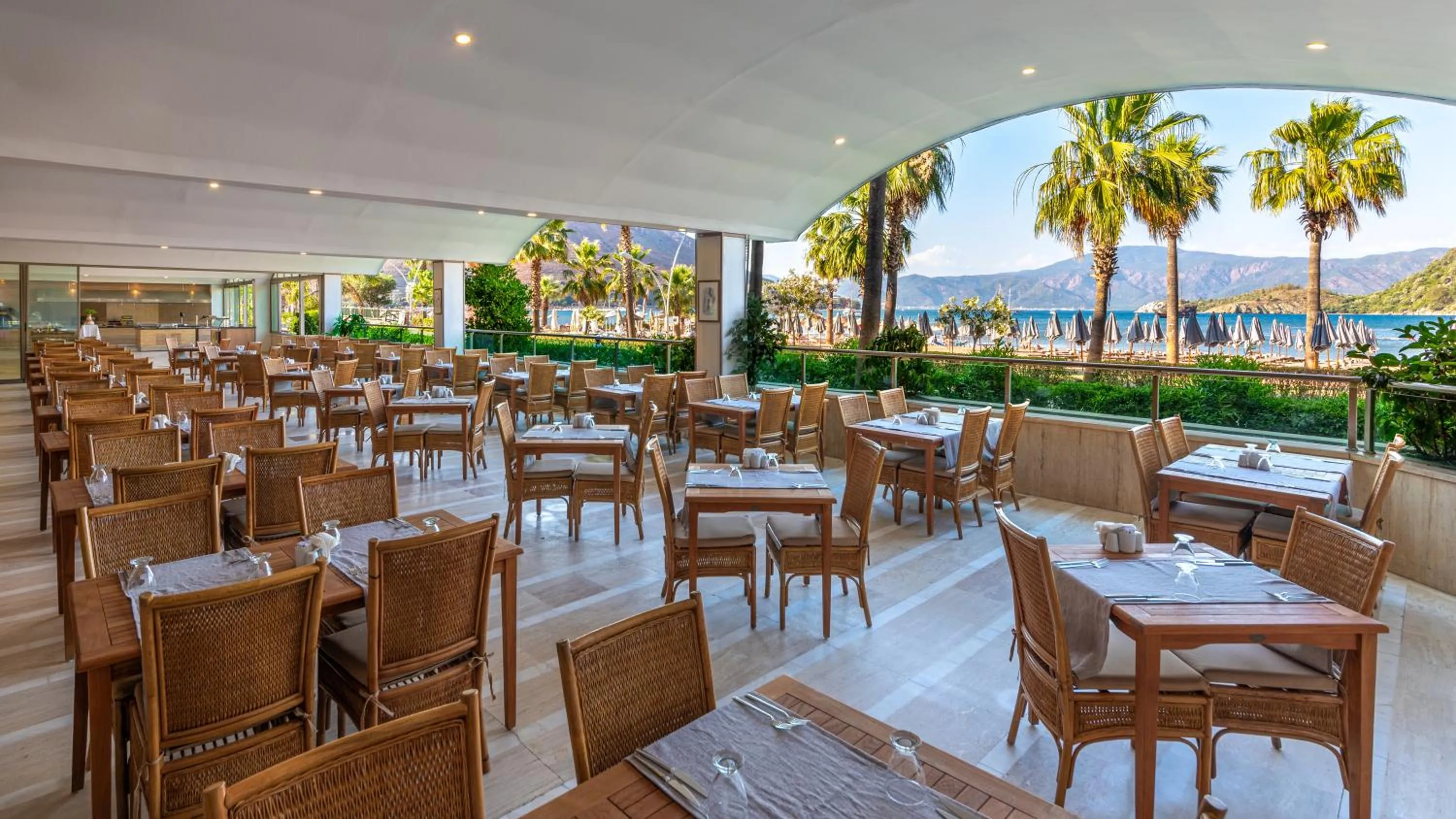 Restaurant/places to eat in Faros Premium Beach