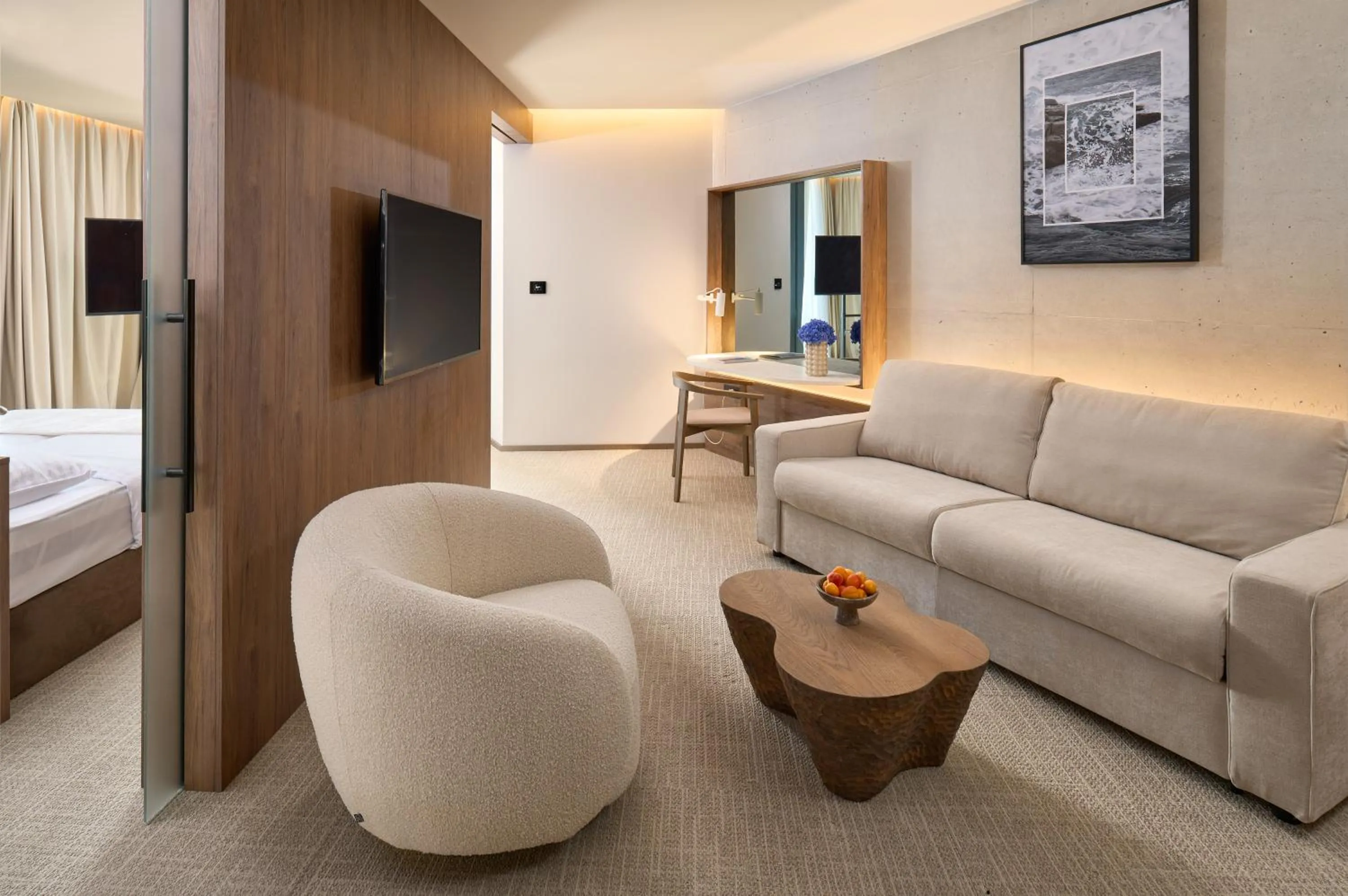 Living room, Bed in Grand Hotel View