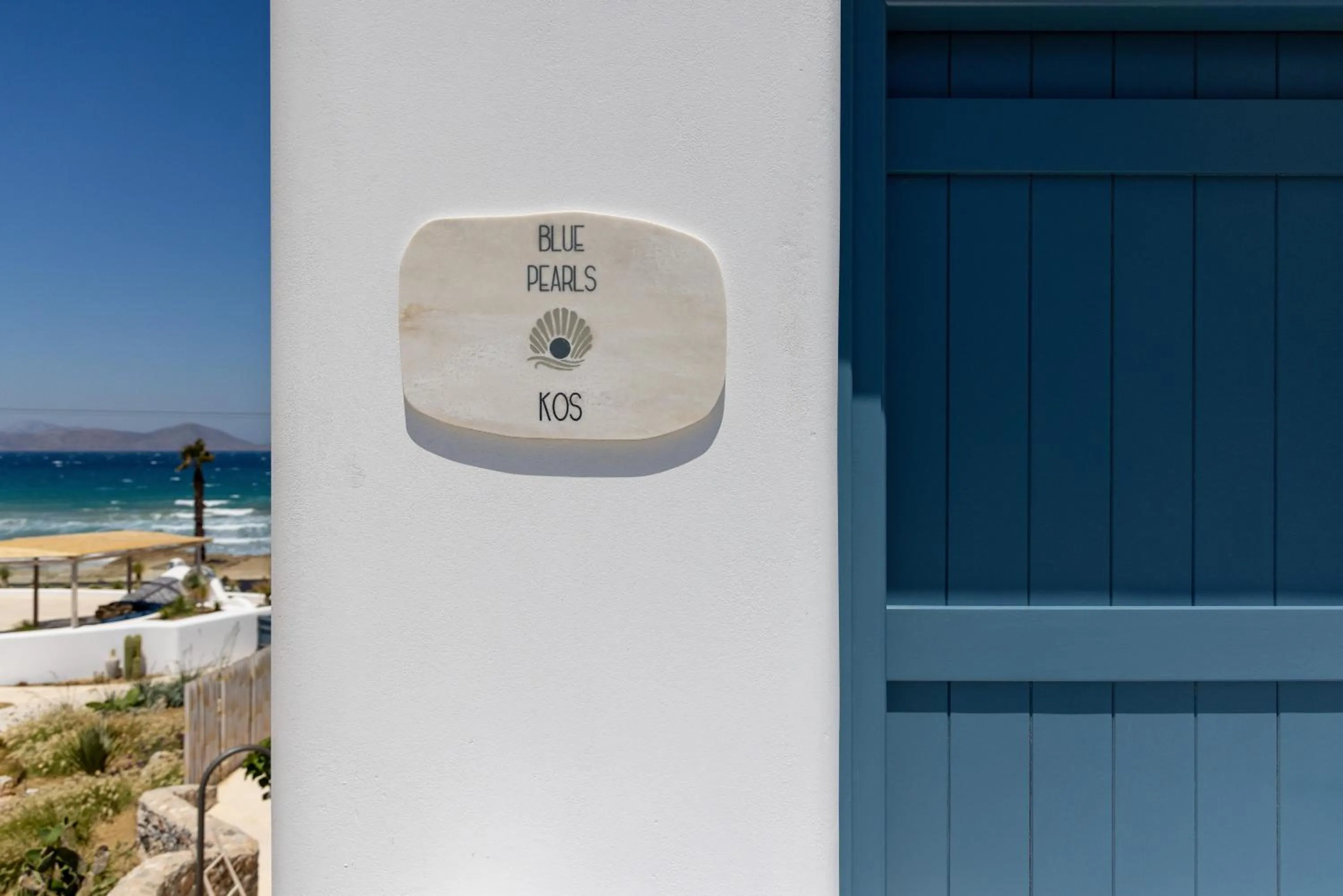 Logo/Certificate/Sign in Blue Pearls-Adults Only Luxury Suites