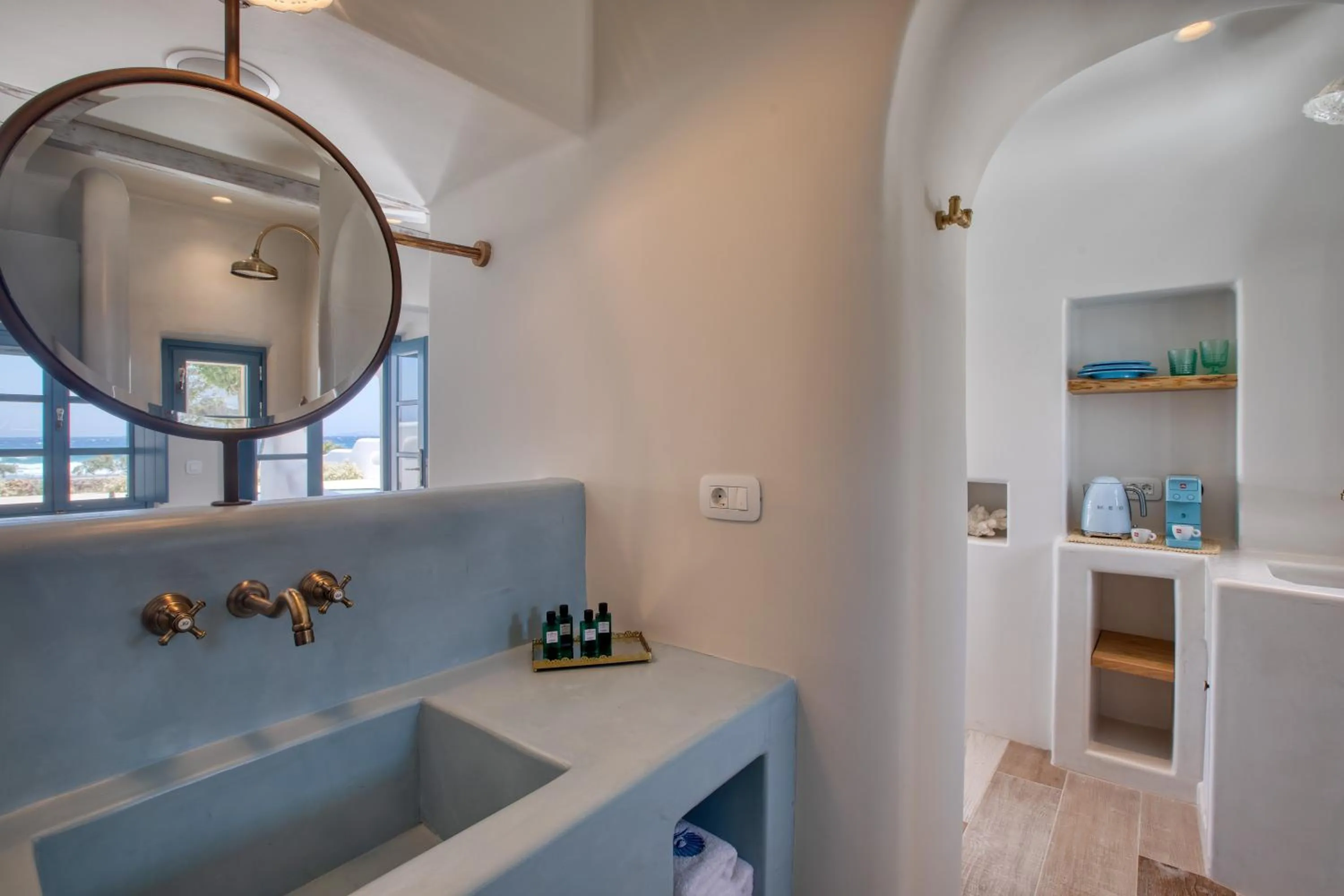 Bathroom in Blue Pearls-Adults Only Luxury Suites