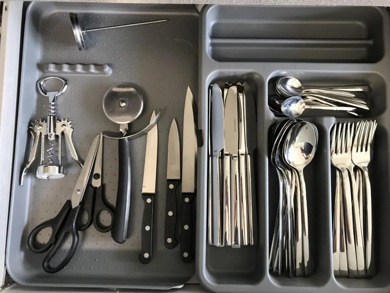 Kitchen or kitchenette in Stanford Villa