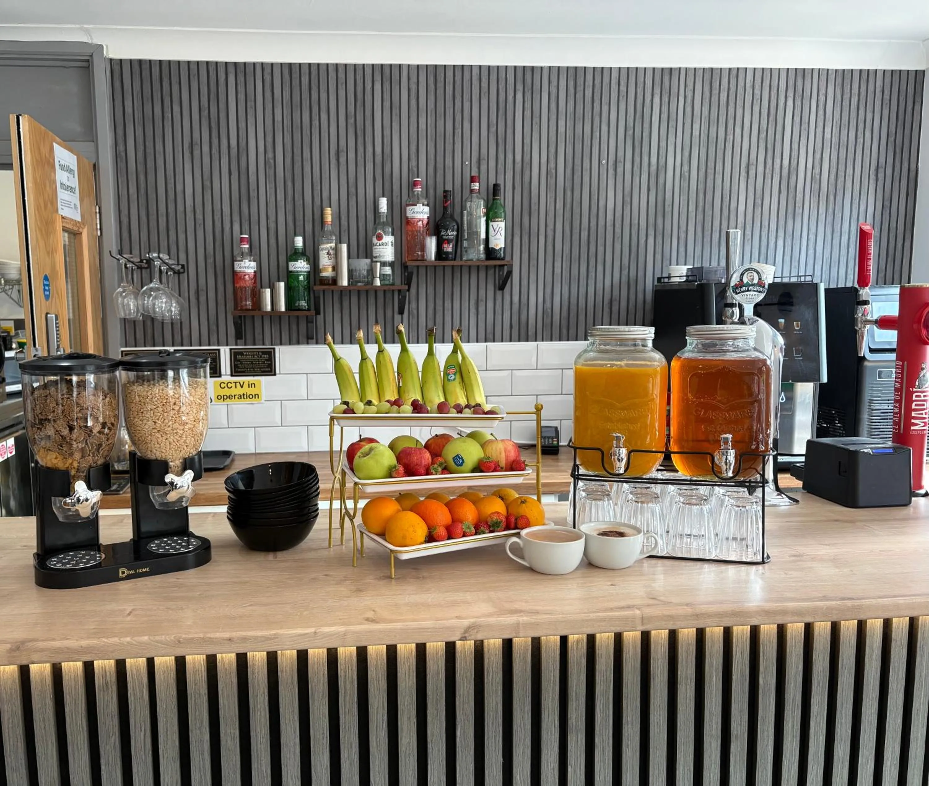 Coffee/tea facilities in Best Western Ebbw Vale