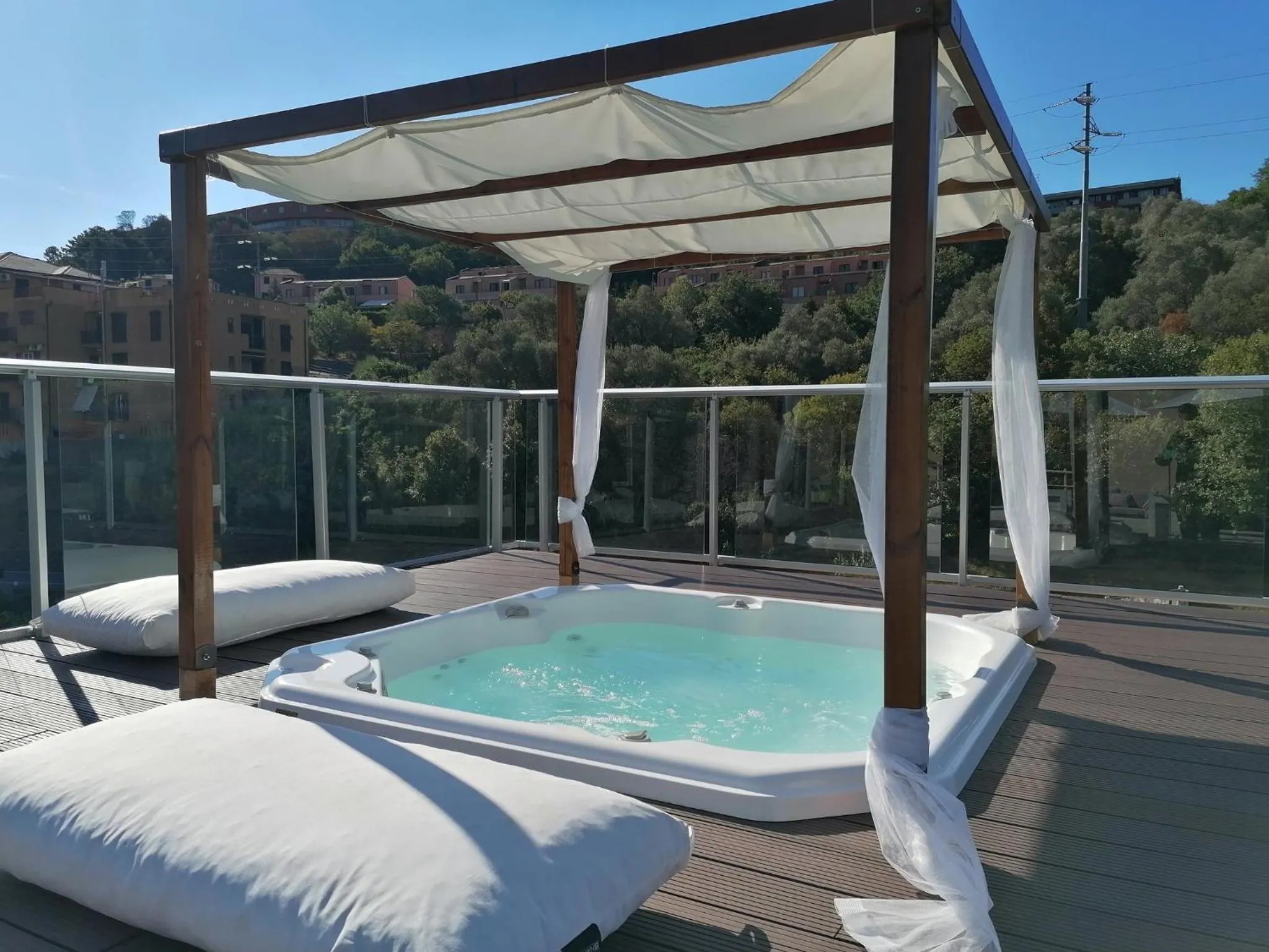 Hot Tub in Poggio Hotel