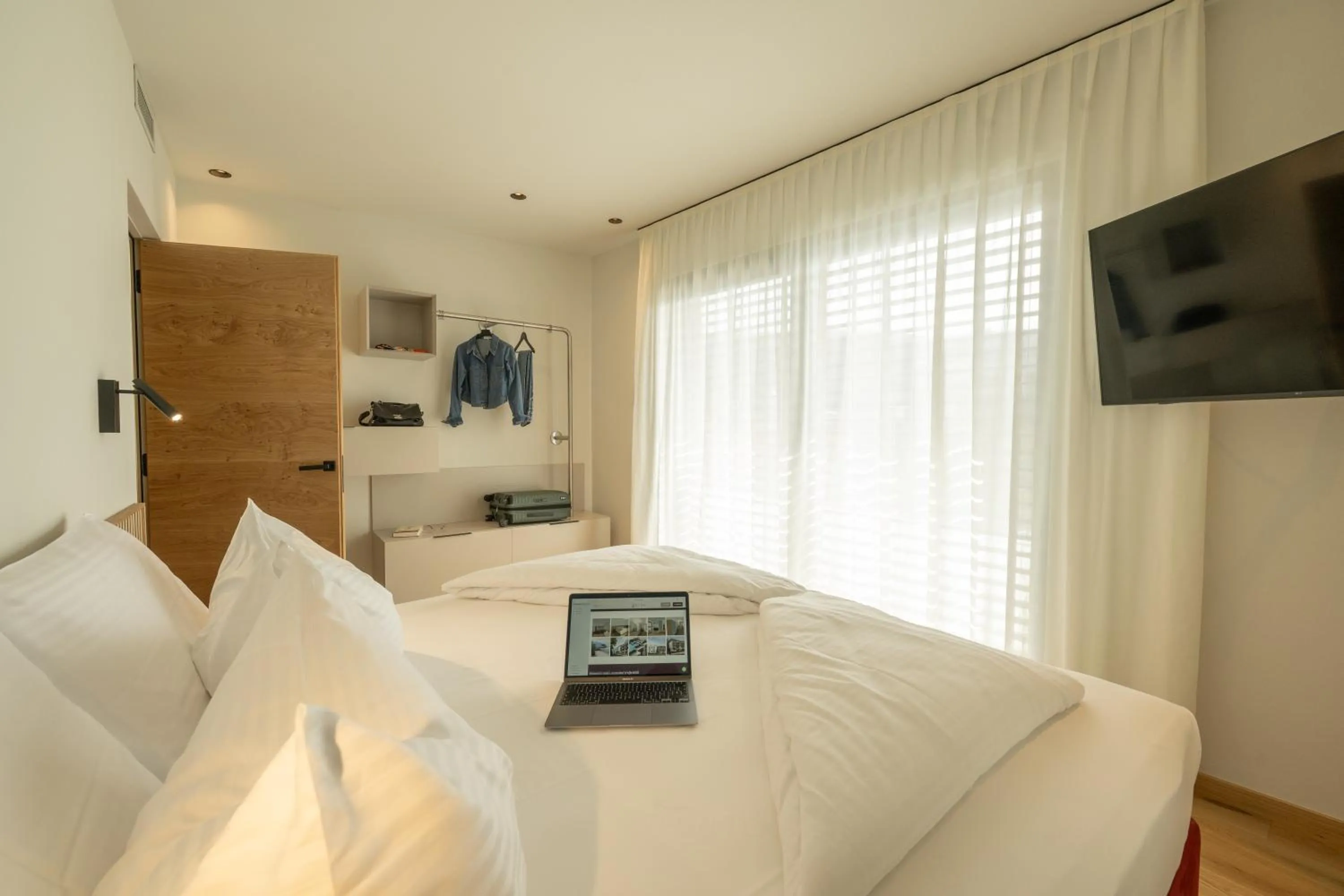 Bedroom, Bed in Etra Suites & Apartments