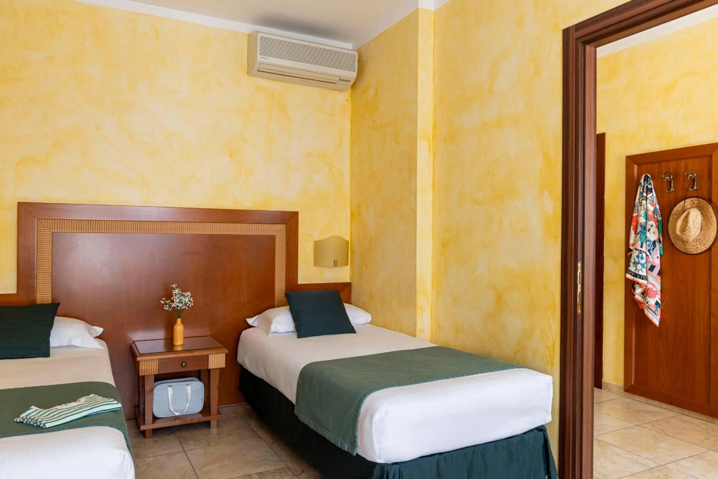 Bedroom, Bed in Hotel & Residence Venezia 2000