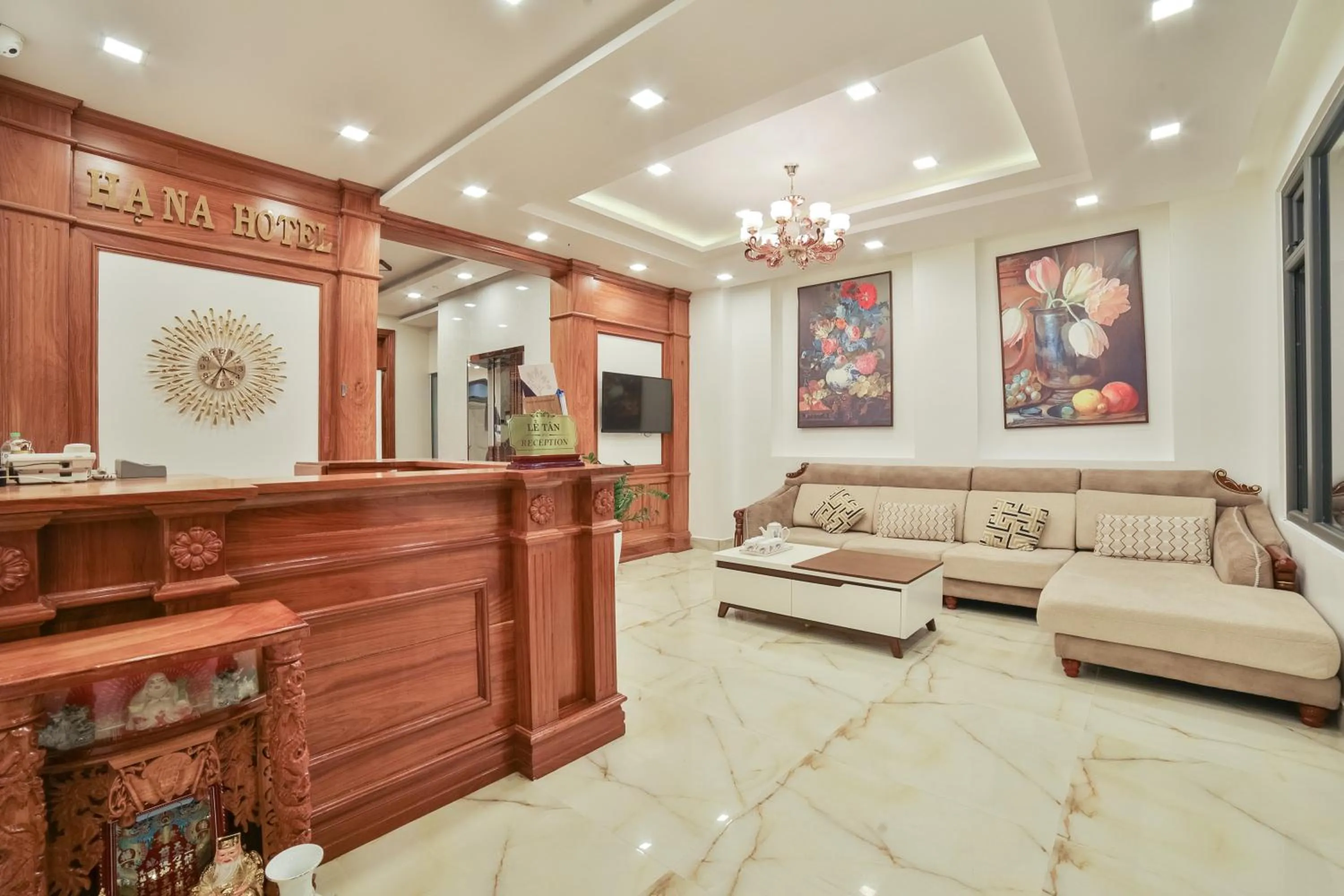 Communal lounge/ TV room in Hạ Na Hotel Đà Lạt