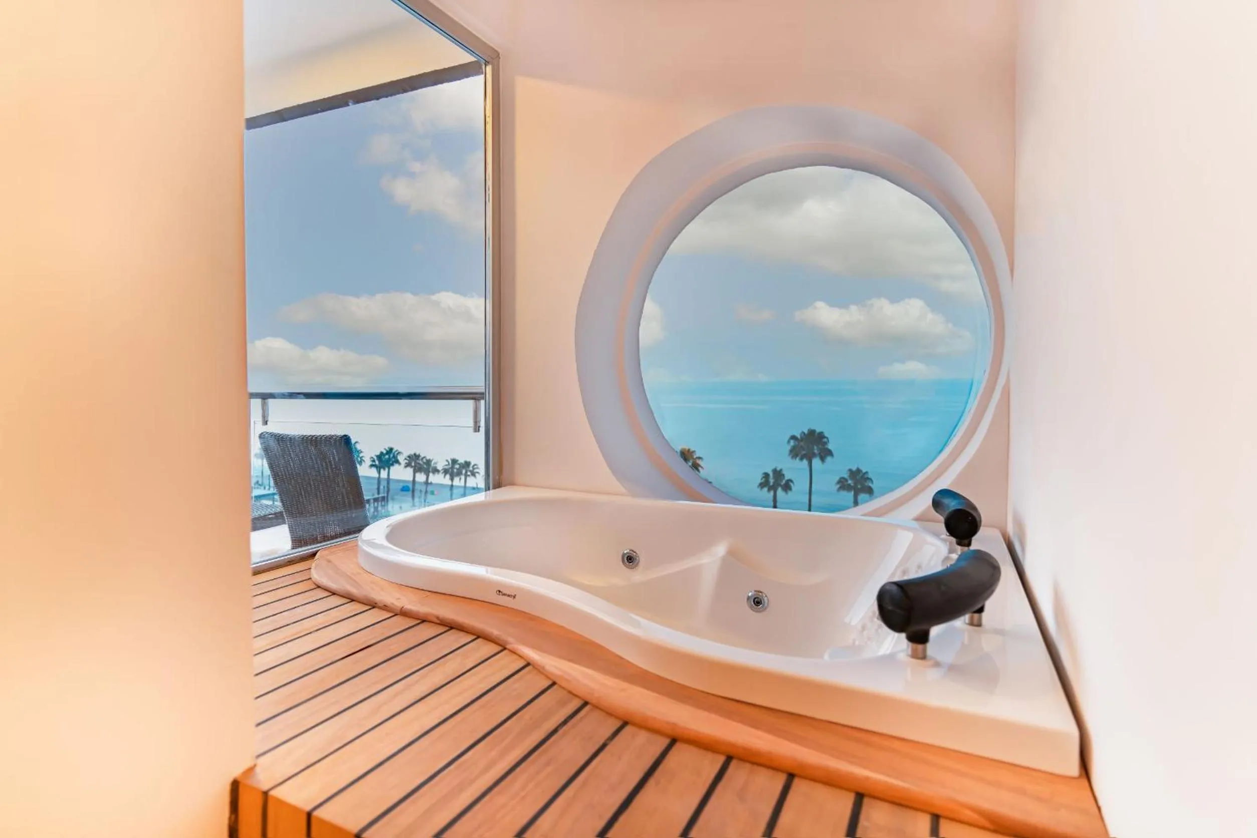 Sea view in PEARLY HOTEL