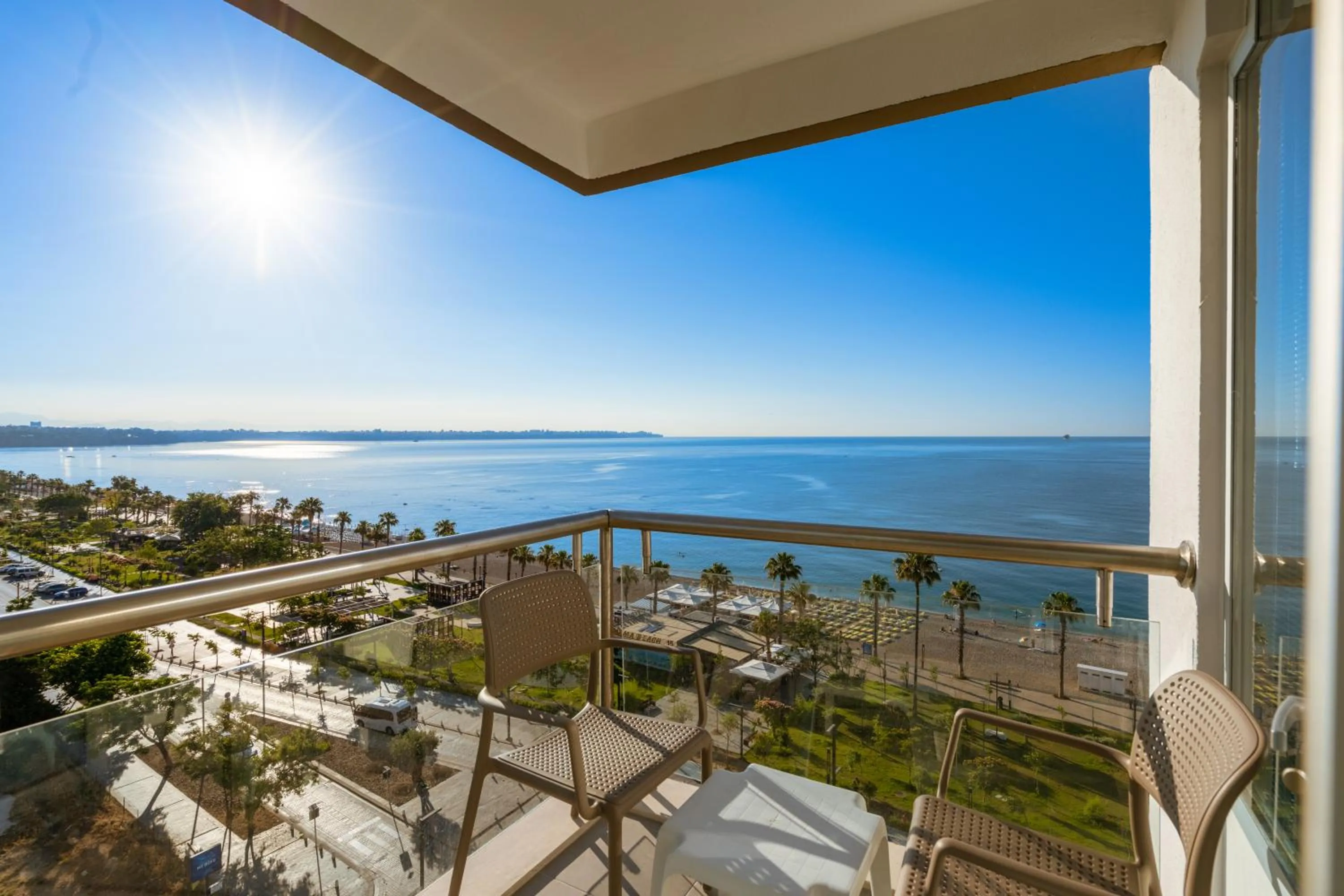Balcony/Terrace in PEARLY HOTEL