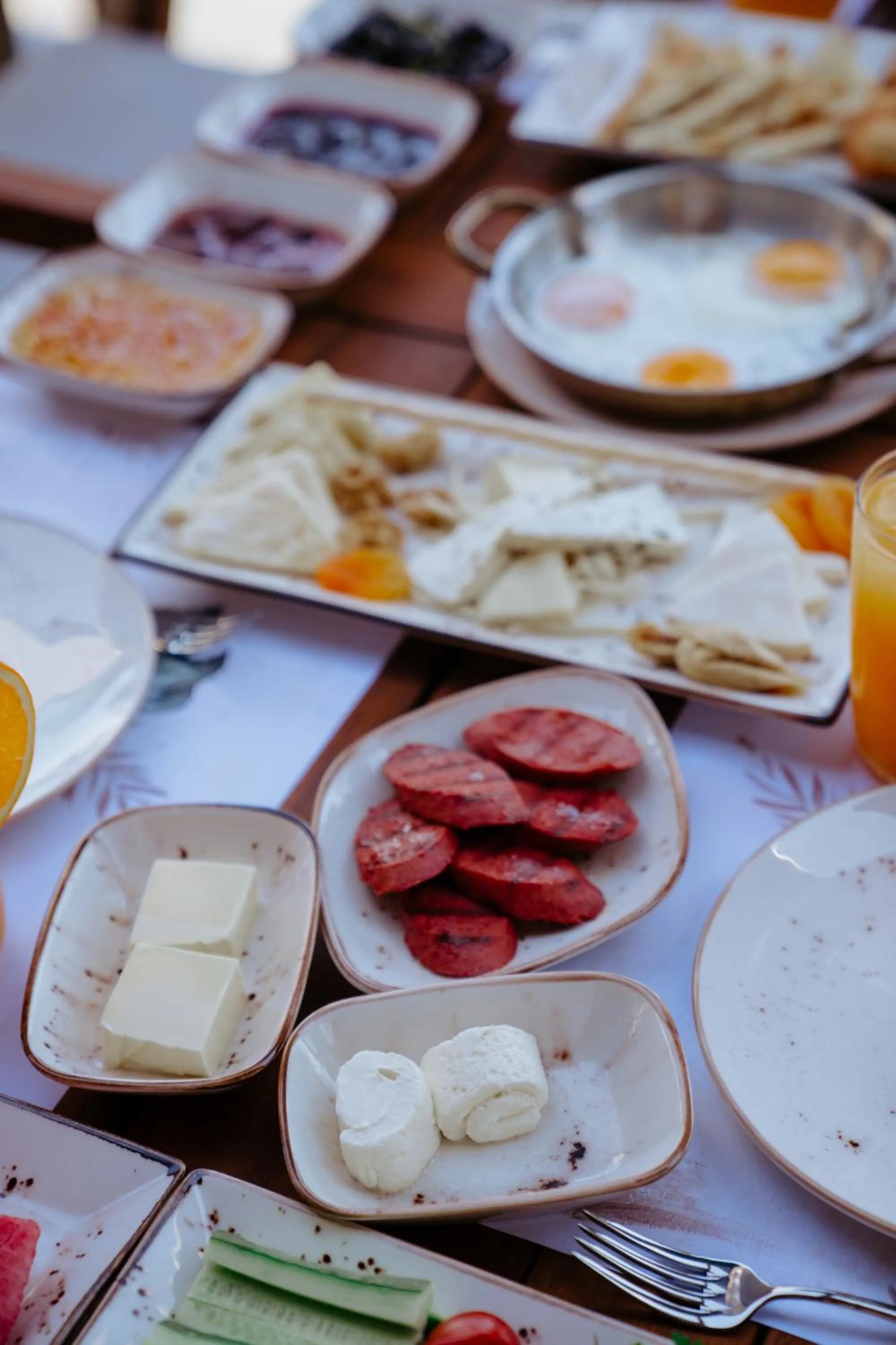 Food and drinks in PEARLY HOTEL