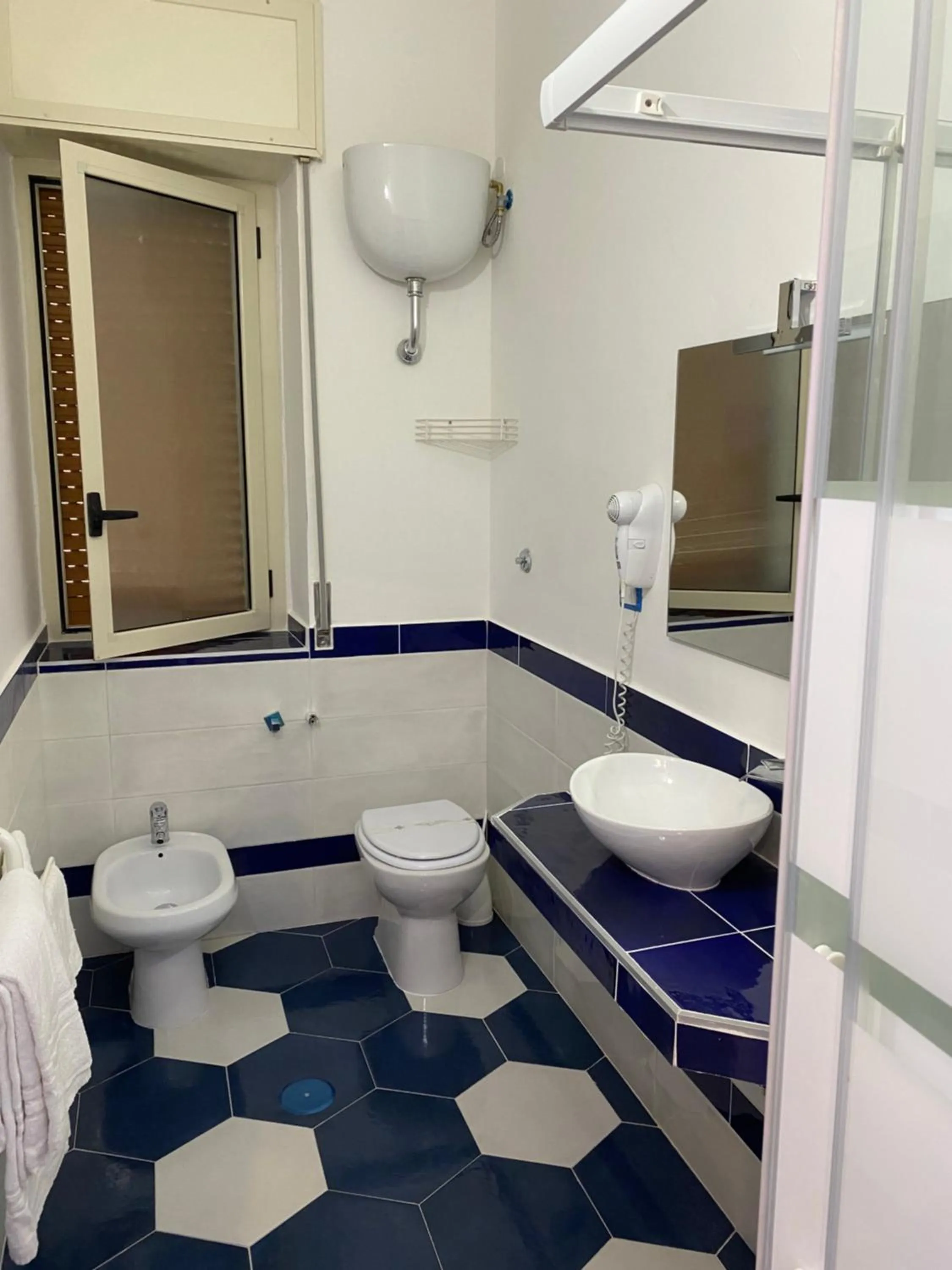 Toilet in Hotel Vietri Coast