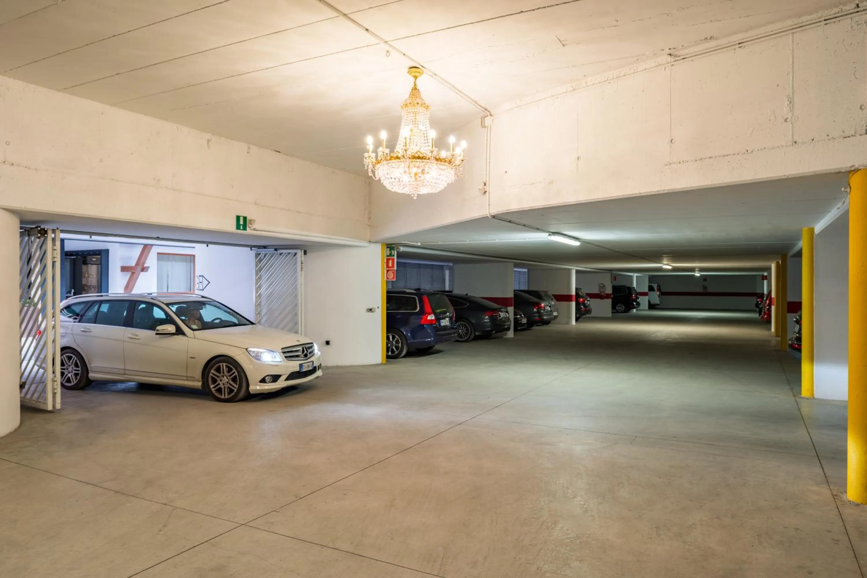 Parking in Hotel Emmy - five elements