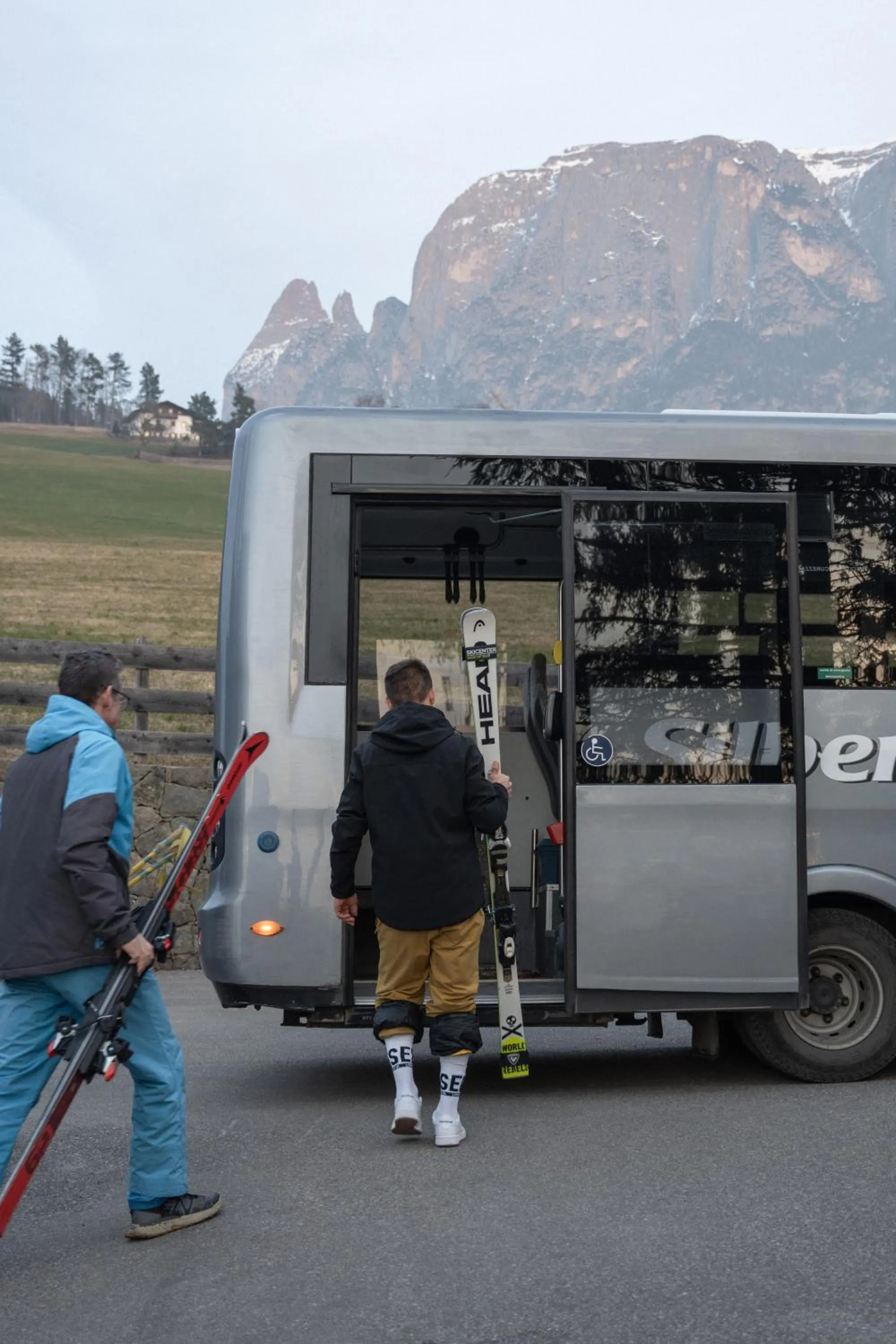 Skiing in Hotel Emmy - five elements