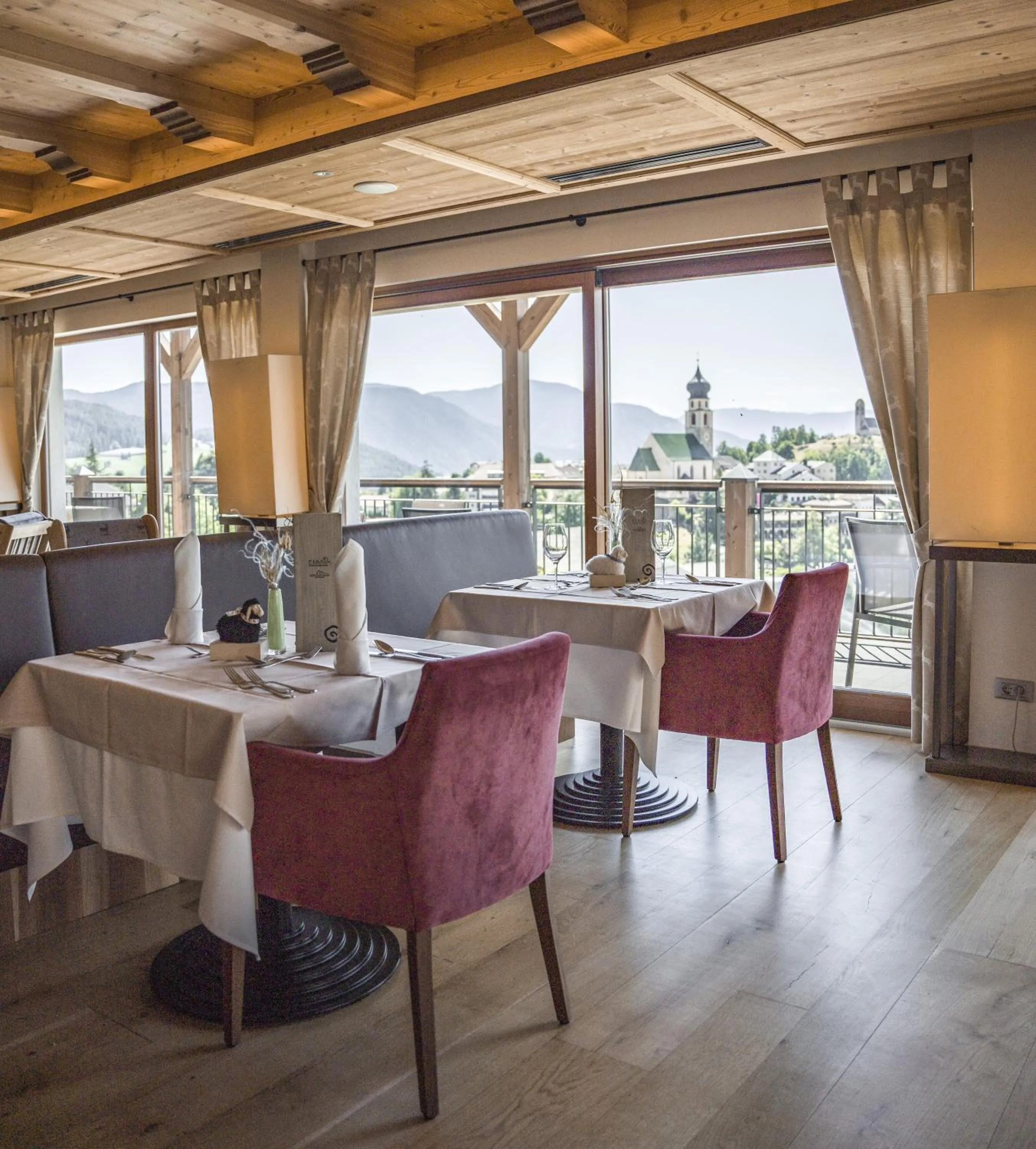 Lunch in Hotel Emmy - five elements