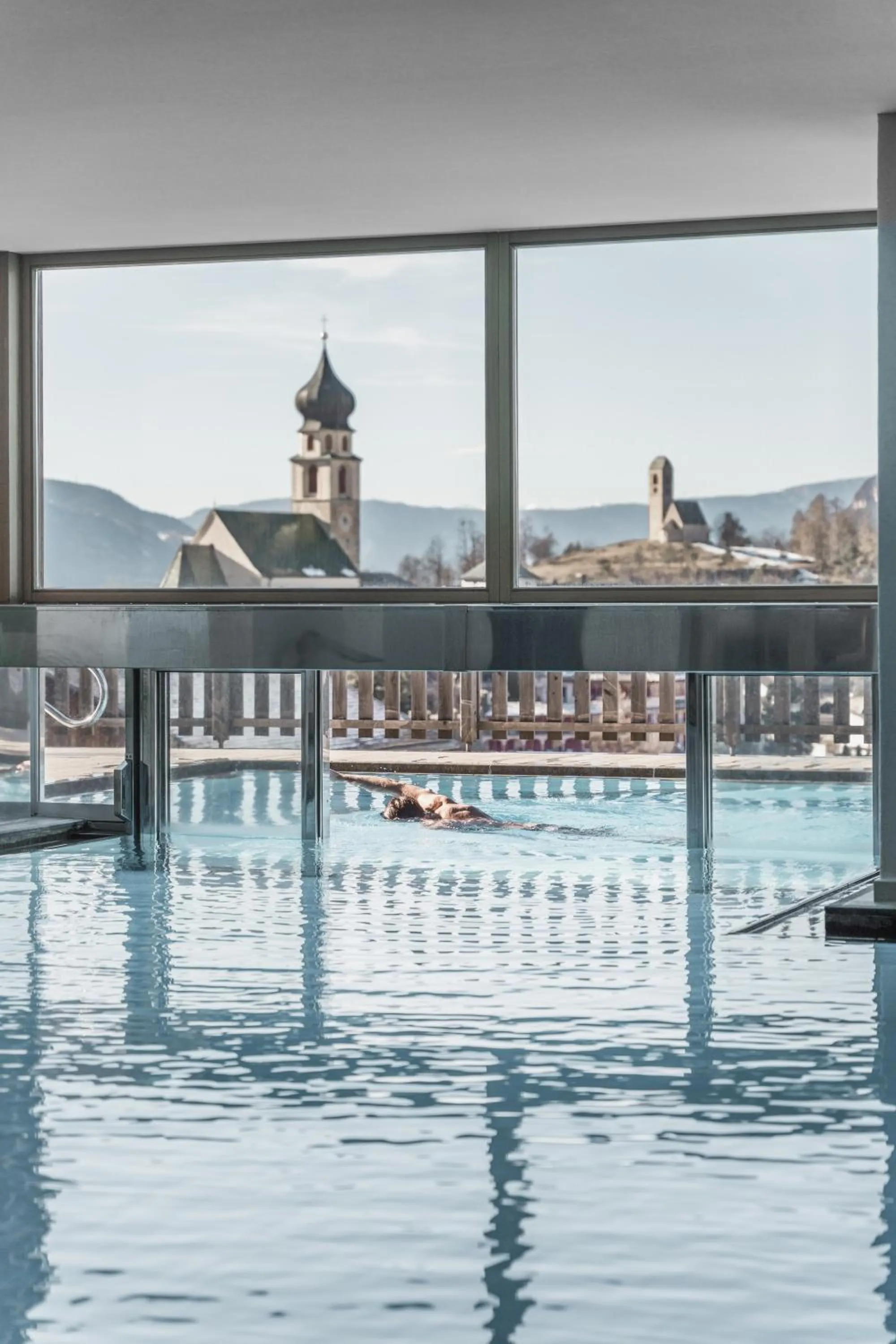 Swimming pool in Hotel Emmy - five elements