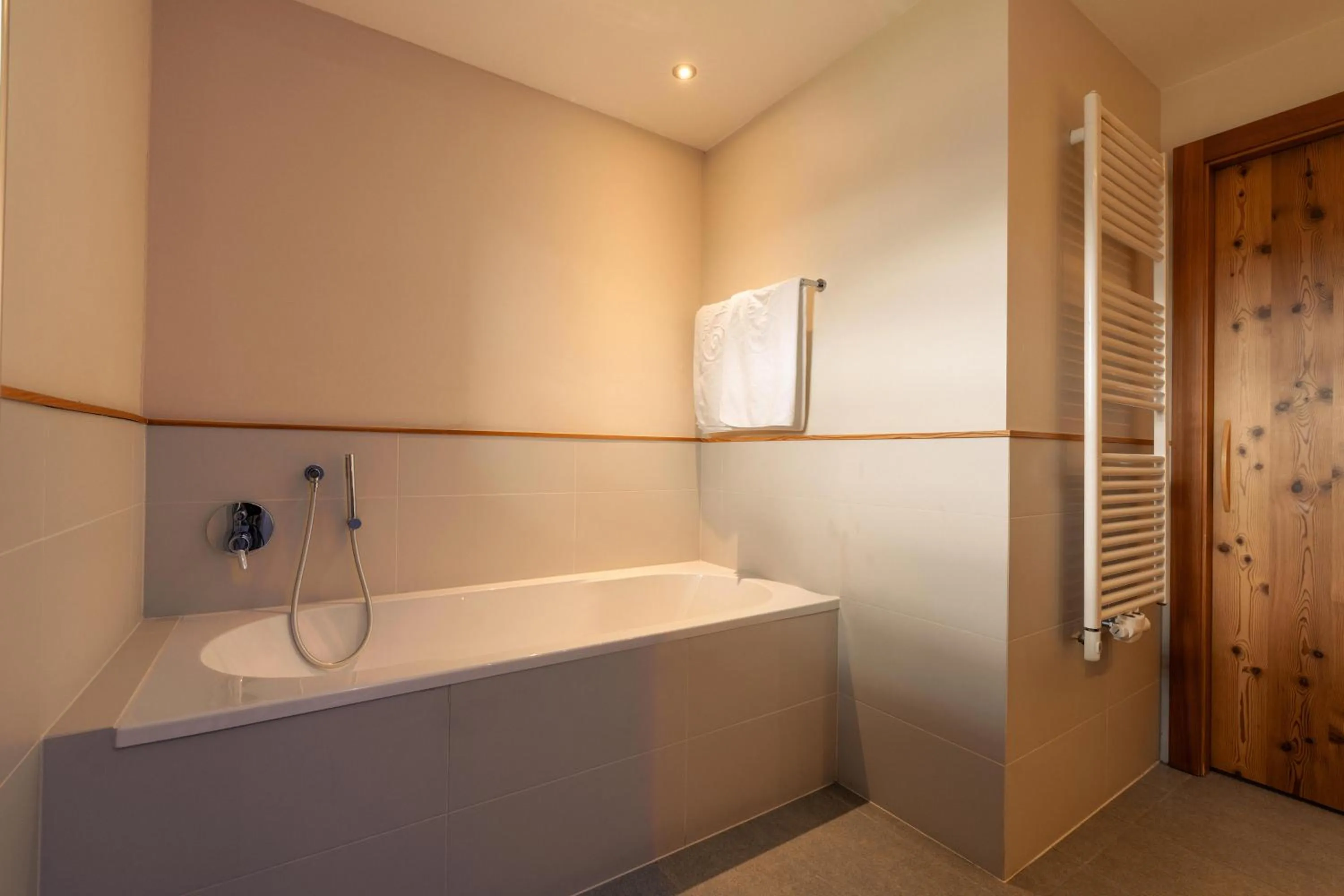 Bathroom in Hotel Emmy - five elements