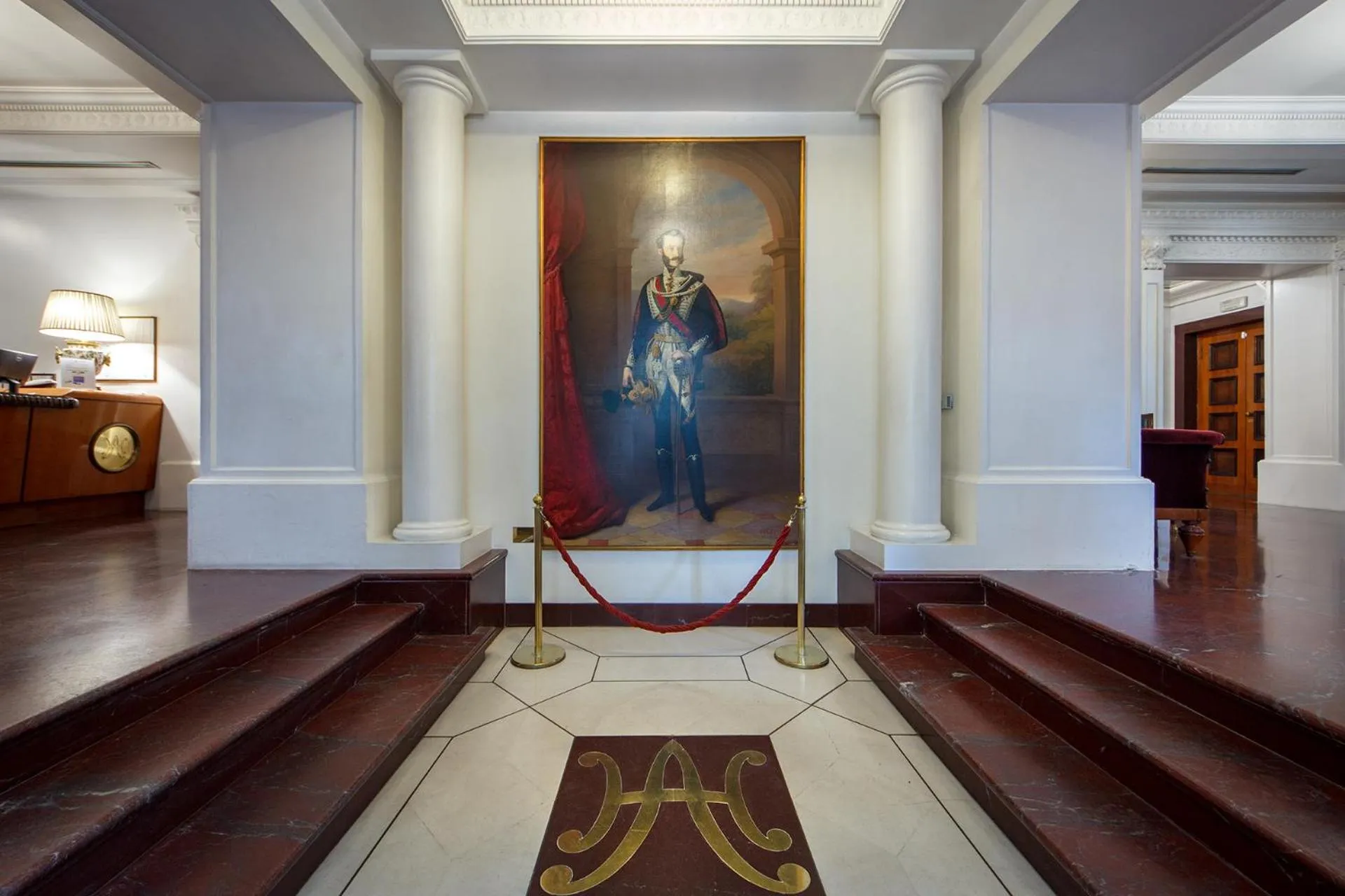 Facade/entrance in Hotel Albani Firenze