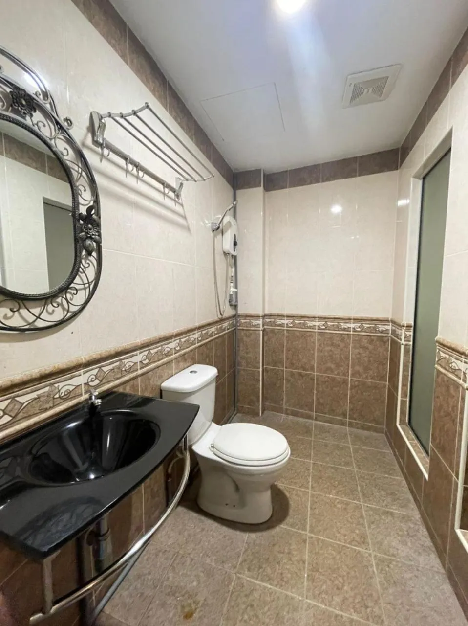 Bathroom in Rae Hotel Bukit Bintang