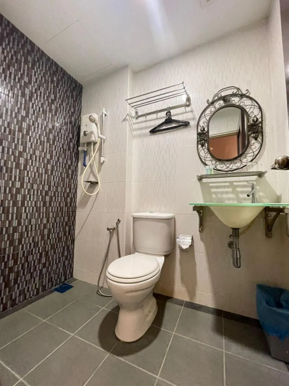 Bathroom in Rae Hotel Bukit Bintang