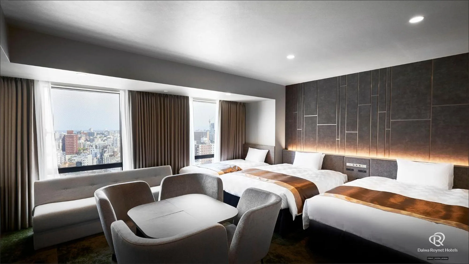 Photo of the whole room, Bed in Daiwa Roynet Hotel Kagoshima Tenmonkan PREMIER - former Daiwa Roynet Hotel Kagoshima Tenmonkan