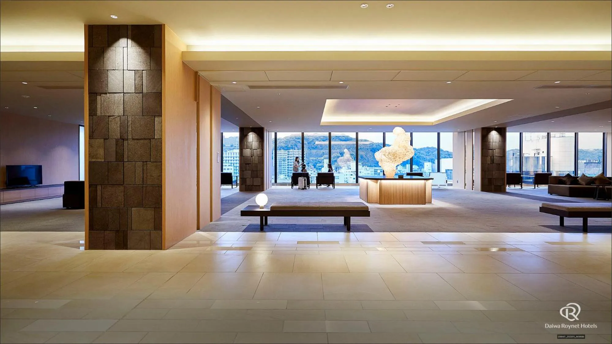 Lobby or reception, Bed in Daiwa Roynet Hotel Kagoshima Tenmonkan PREMIER - former Daiwa Roynet Hotel Kagoshima Tenmonkan