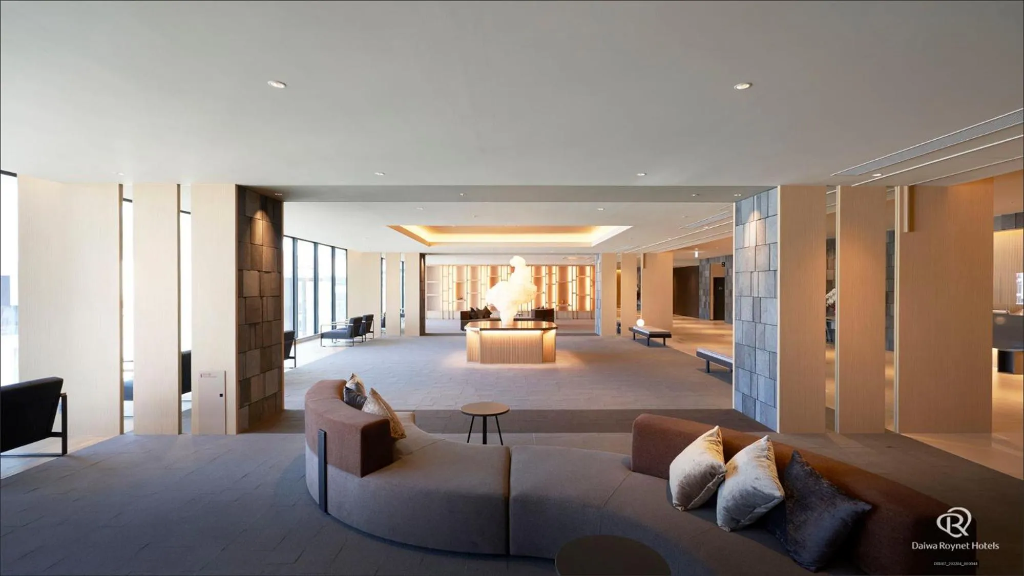 Lobby or reception, Bed in Daiwa Roynet Hotel Kagoshima Tenmonkan PREMIER - former Daiwa Roynet Hotel Kagoshima Tenmonkan