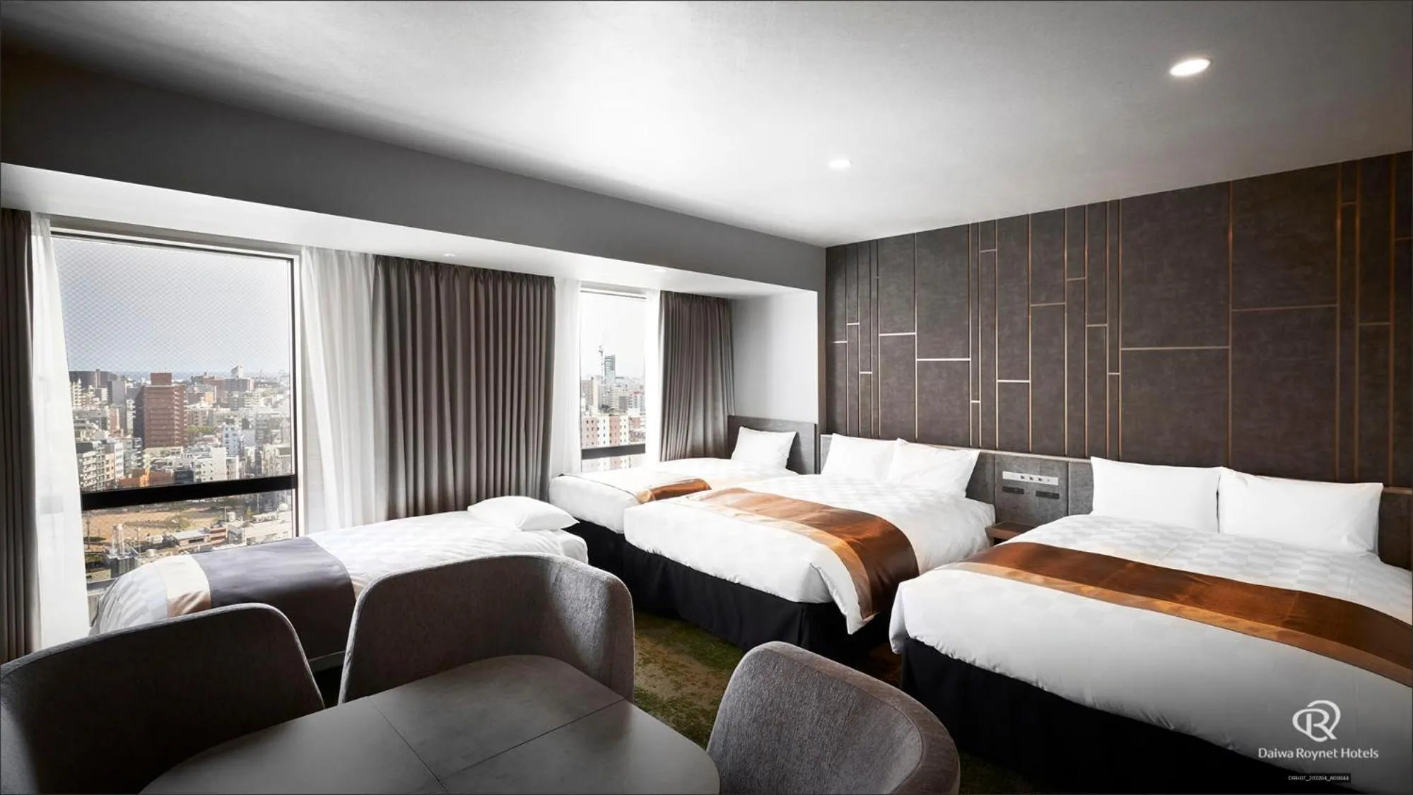 Photo of the whole room, Bed in Daiwa Roynet Hotel Kagoshima Tenmonkan PREMIER - former Daiwa Roynet Hotel Kagoshima Tenmonkan