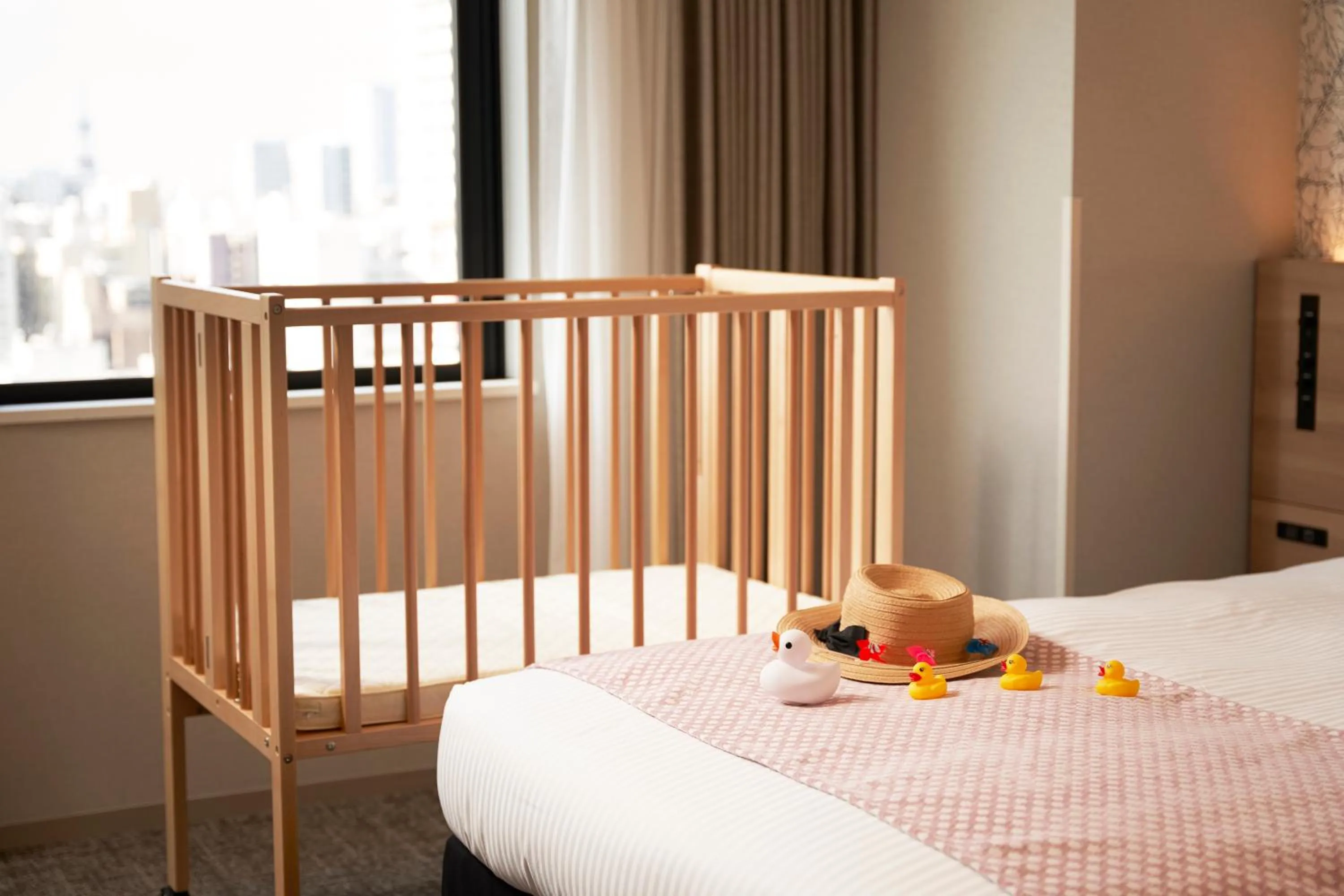 cot, Bed in Daiwa Roynet Hotel Sapporo Nakajima Koen