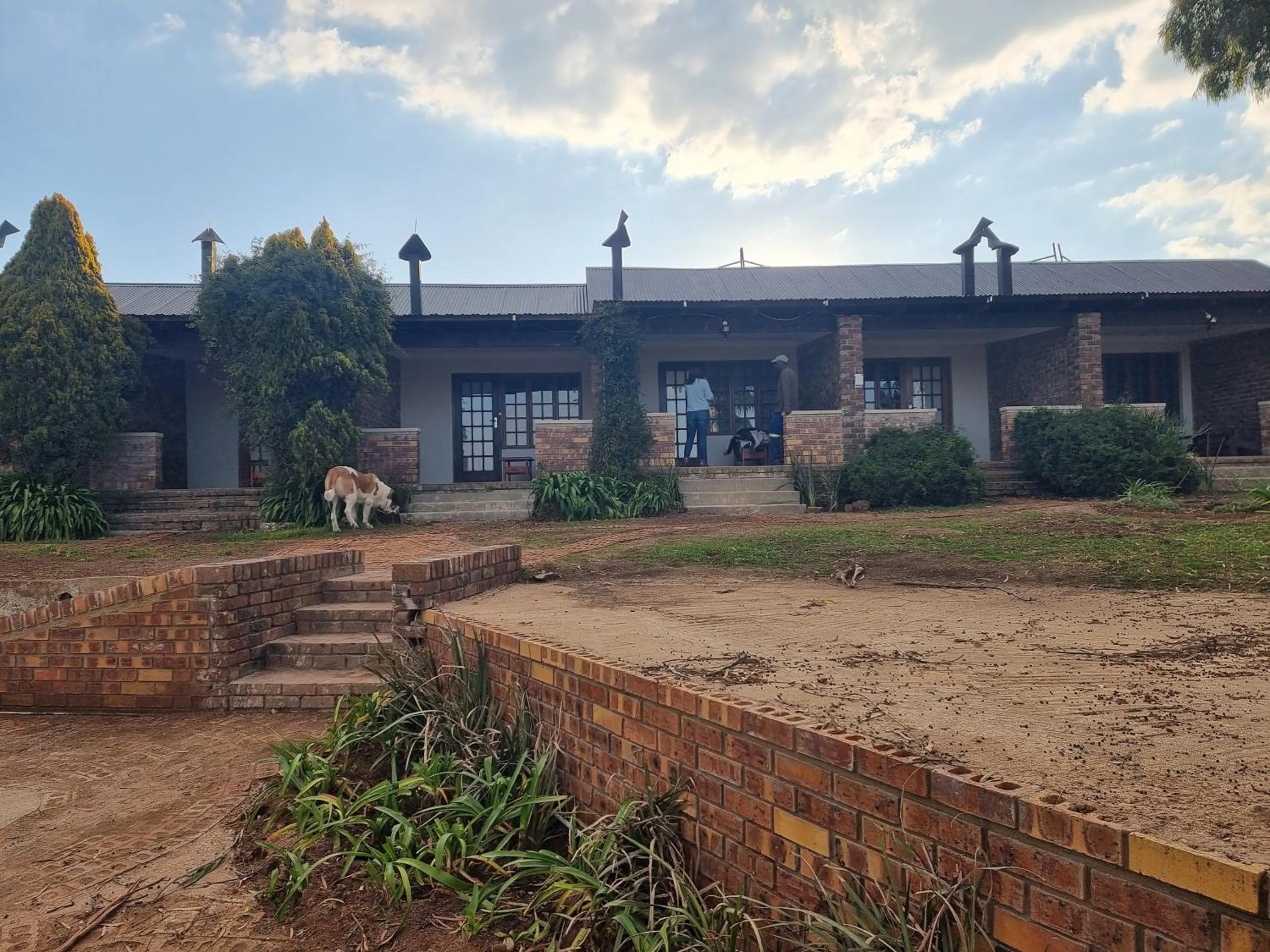 Valley View dullstroom - check in at The Highlander Hotel