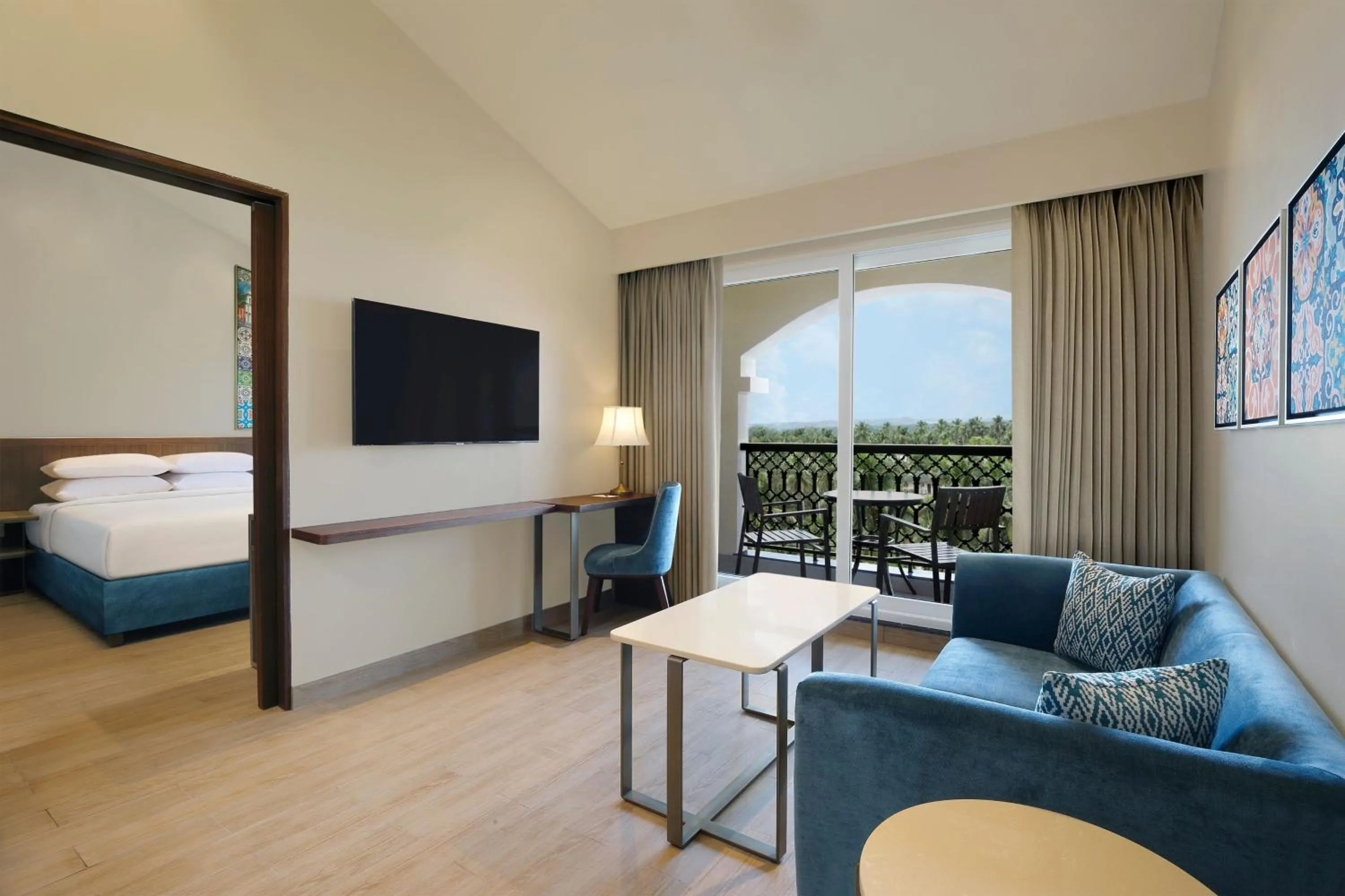 Living room, Bed in Fairfield by Marriott Goa Calangute
