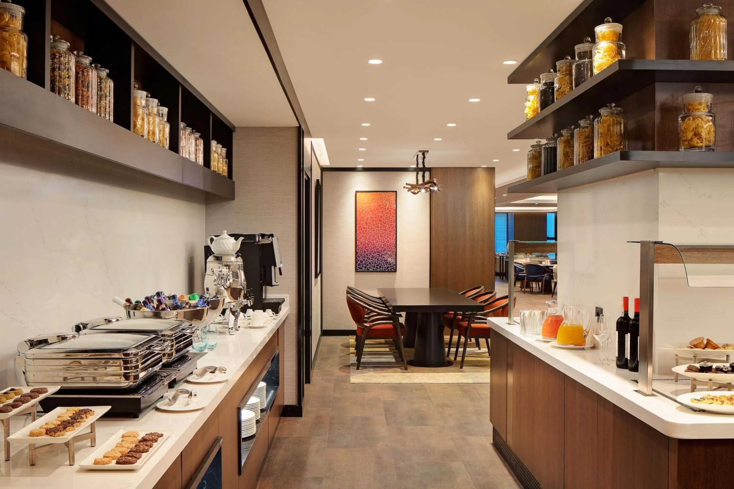 Lounge or bar in Sheraton Istanbul Esenyurt