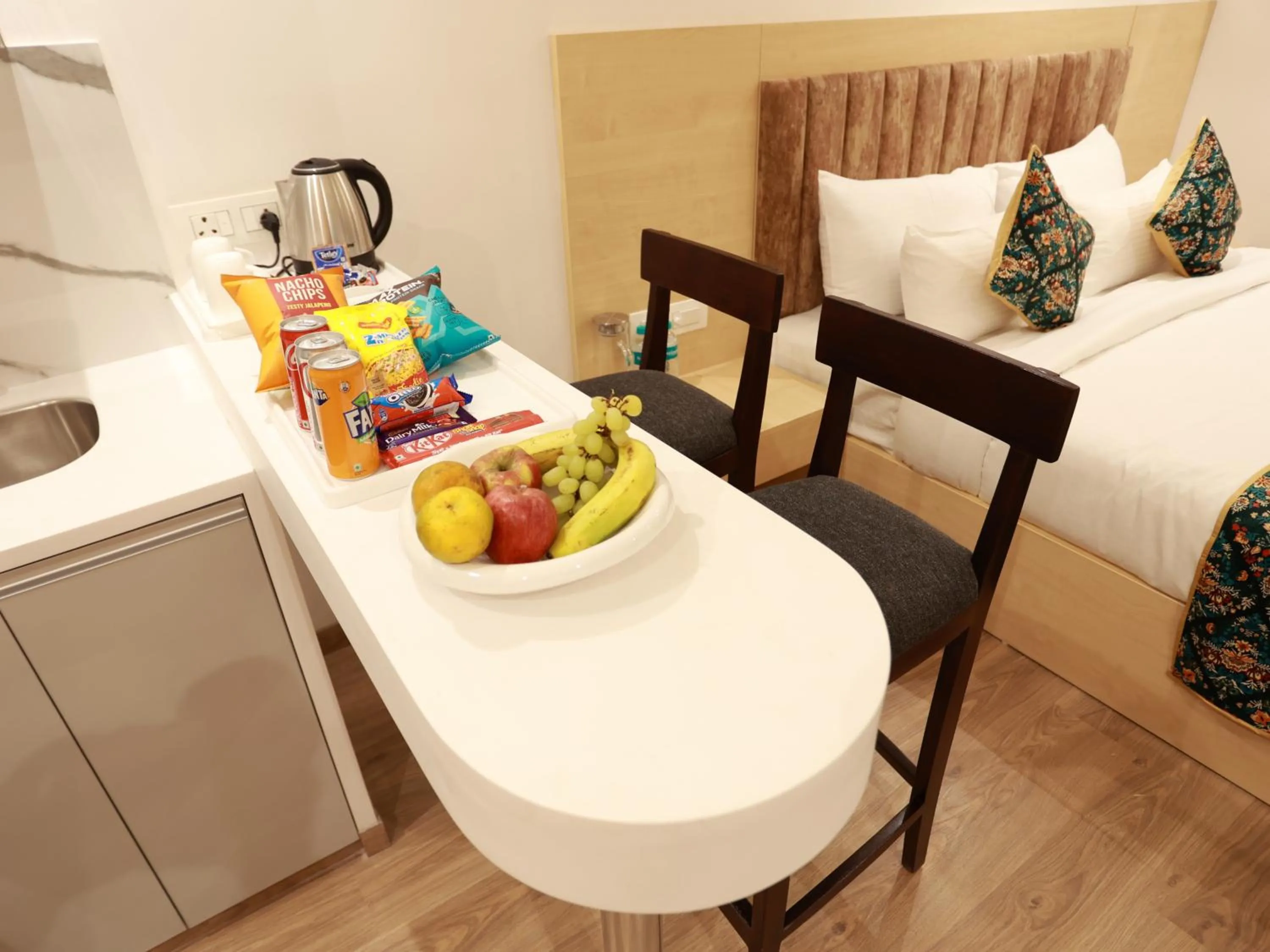 oven, Bed in The Fern Habitat, Jaipur