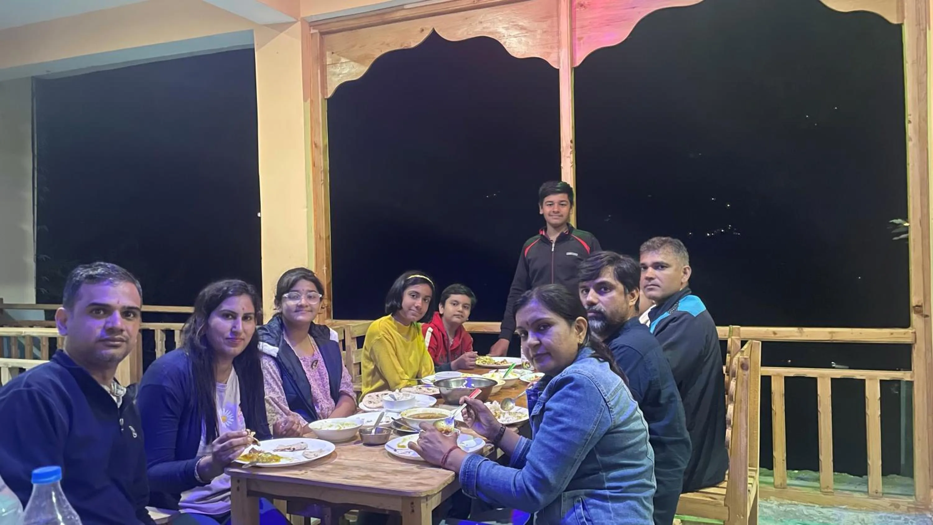 Restaurant/places to eat in MOZO Inn&Cafe Jibhi
