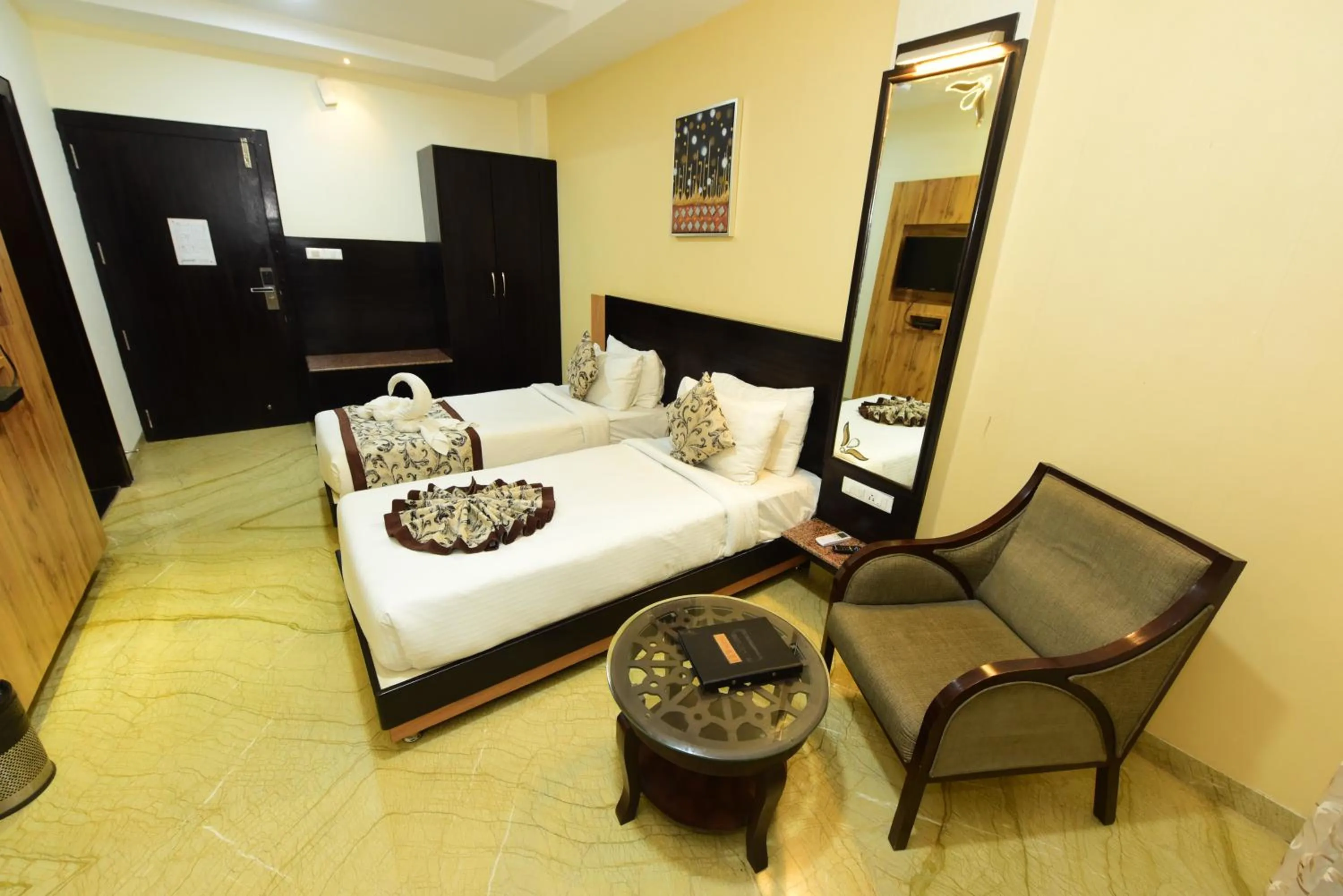 Photo of the whole room, Bed in Hotel Yois