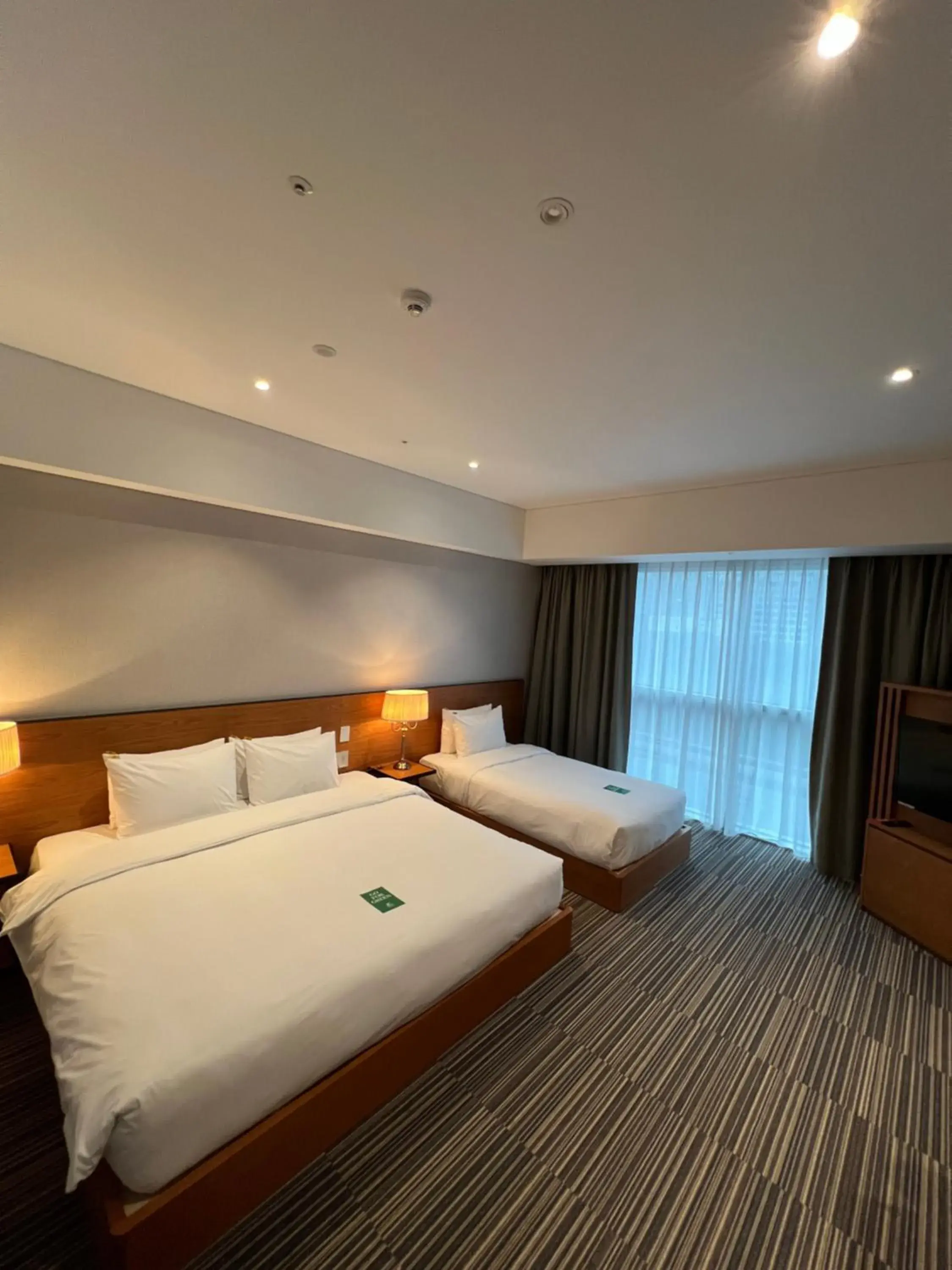 Deluxe Family Room (Free Parking for 7 days) in Hotel Tour Incheon Airport Hotel & Suites Deluxe Family Room (Free Parking for 7 days) in Hotel Tour Incheon Airport Hotel & Suites