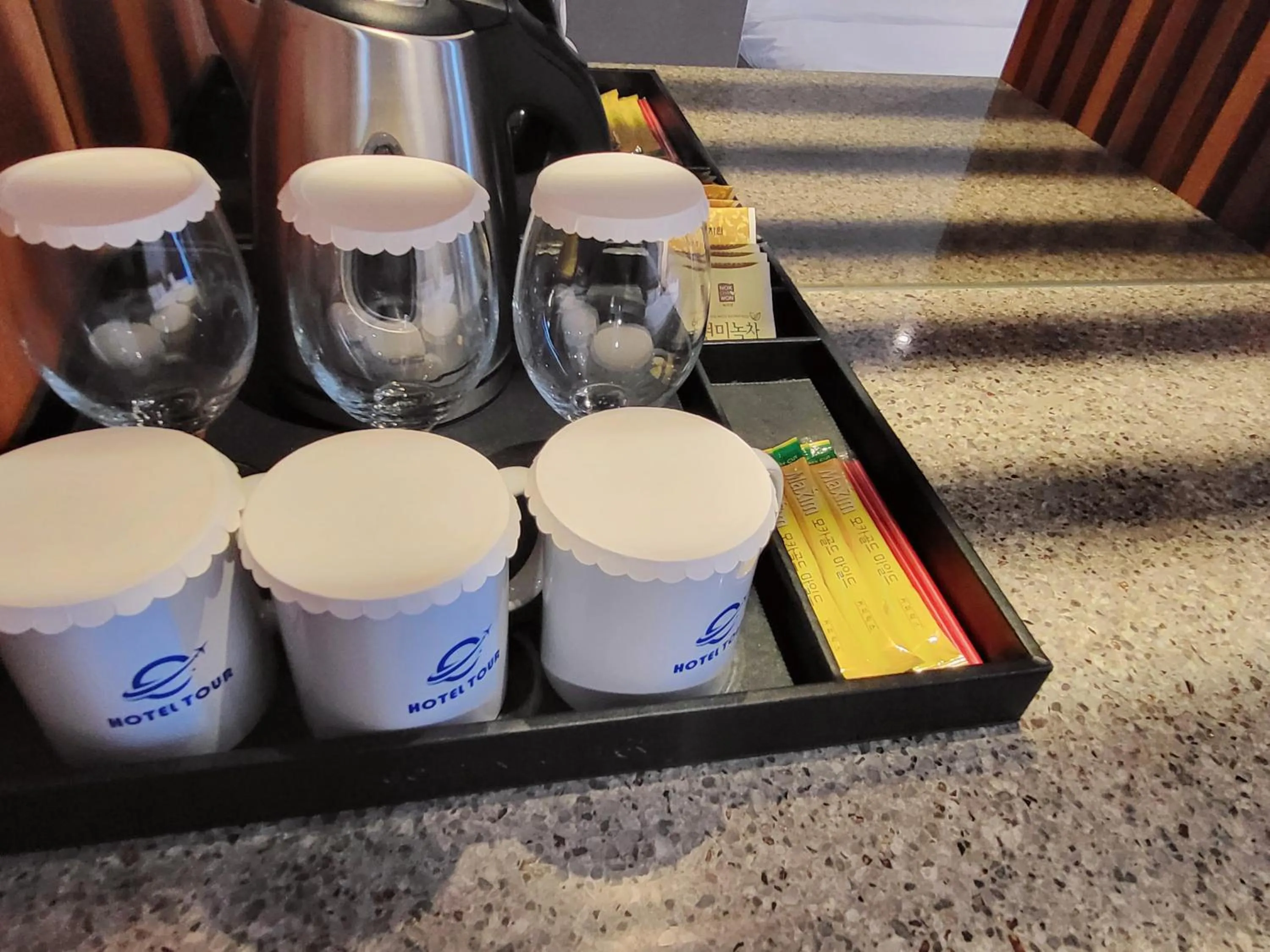 Coffee/tea facilities in Hotel Tour Incheon Airport Hotel & Suites
